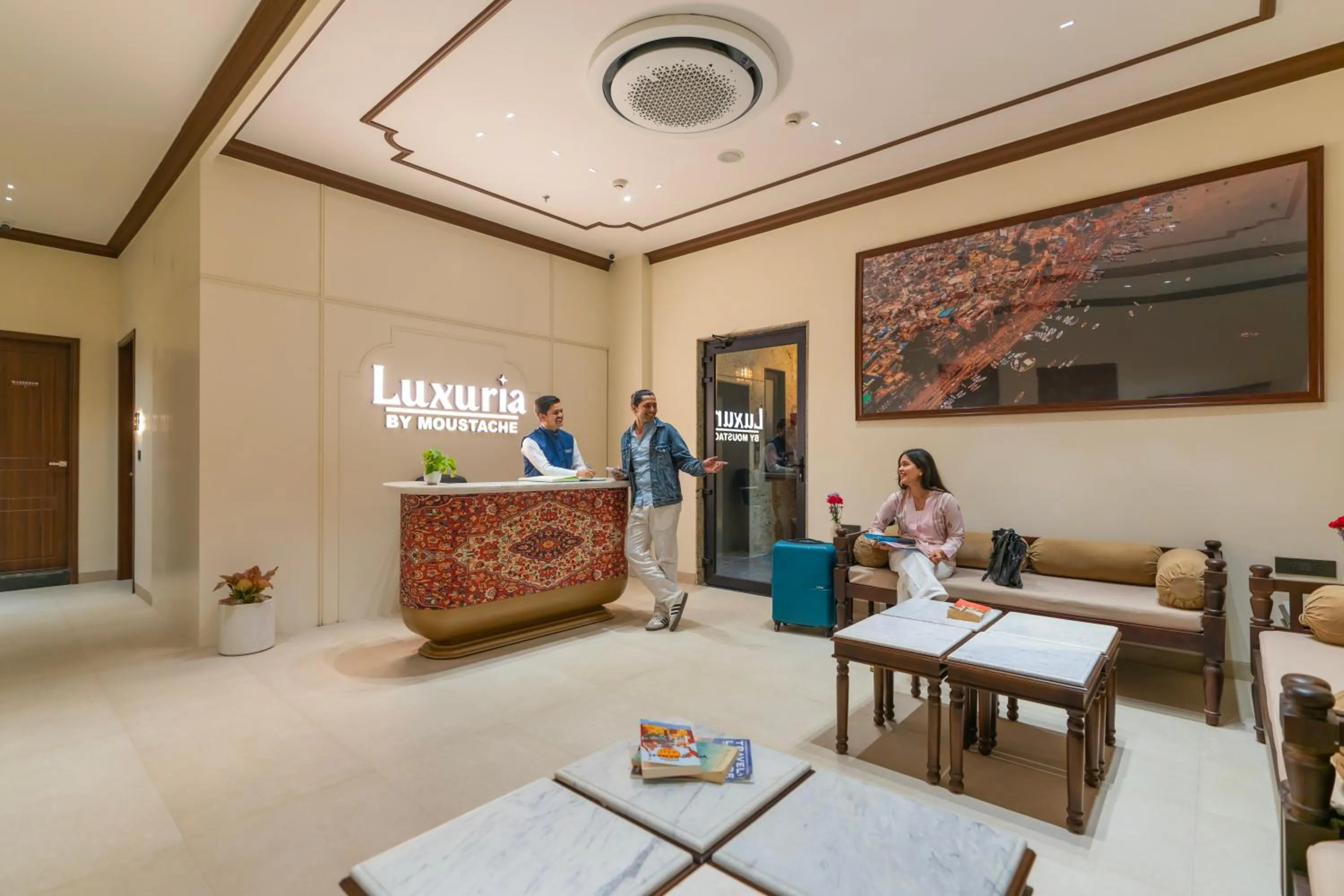 Lobby or reception in Luxuria Varanasi By Moustache