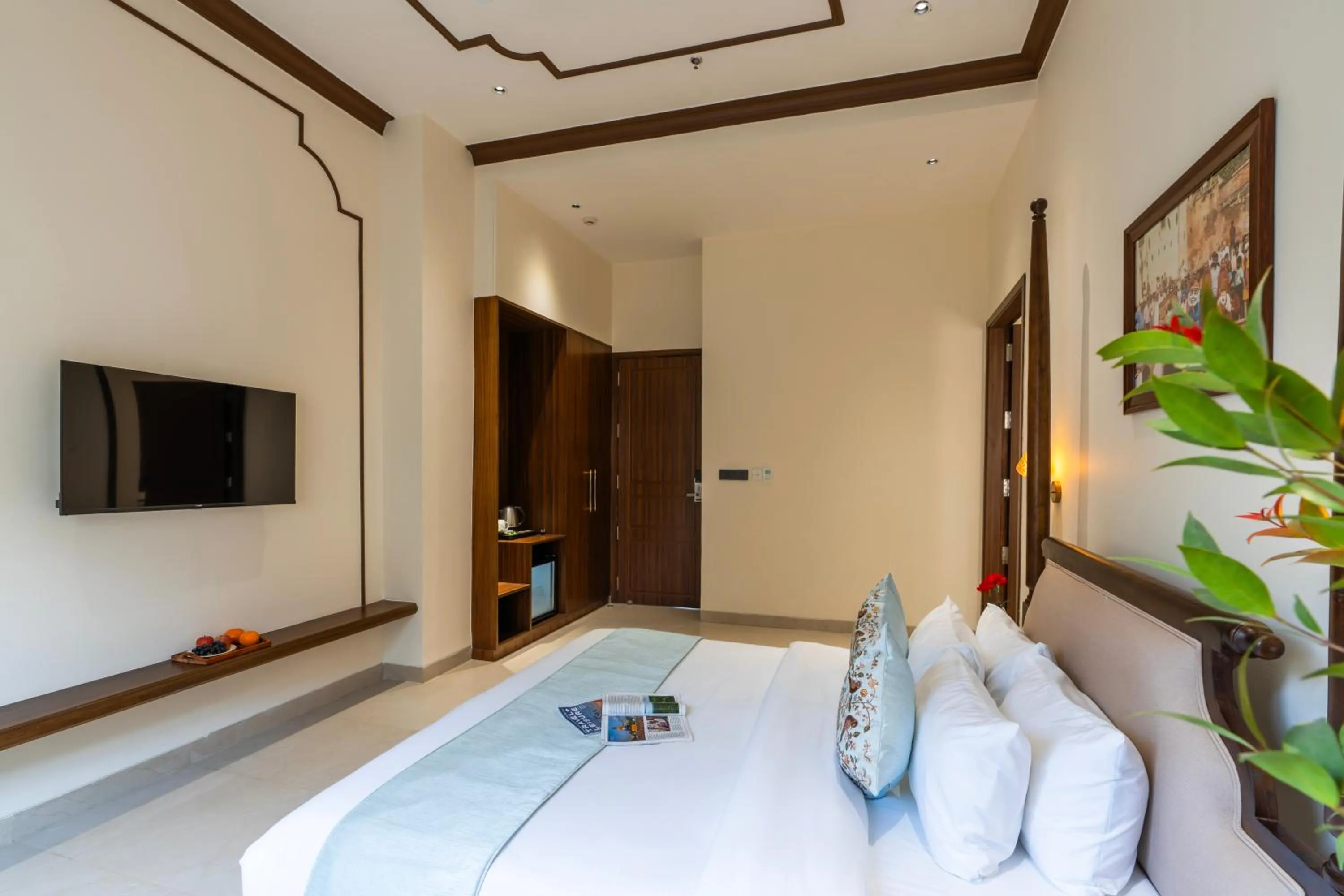 Bed in Luxuria Varanasi By Moustache