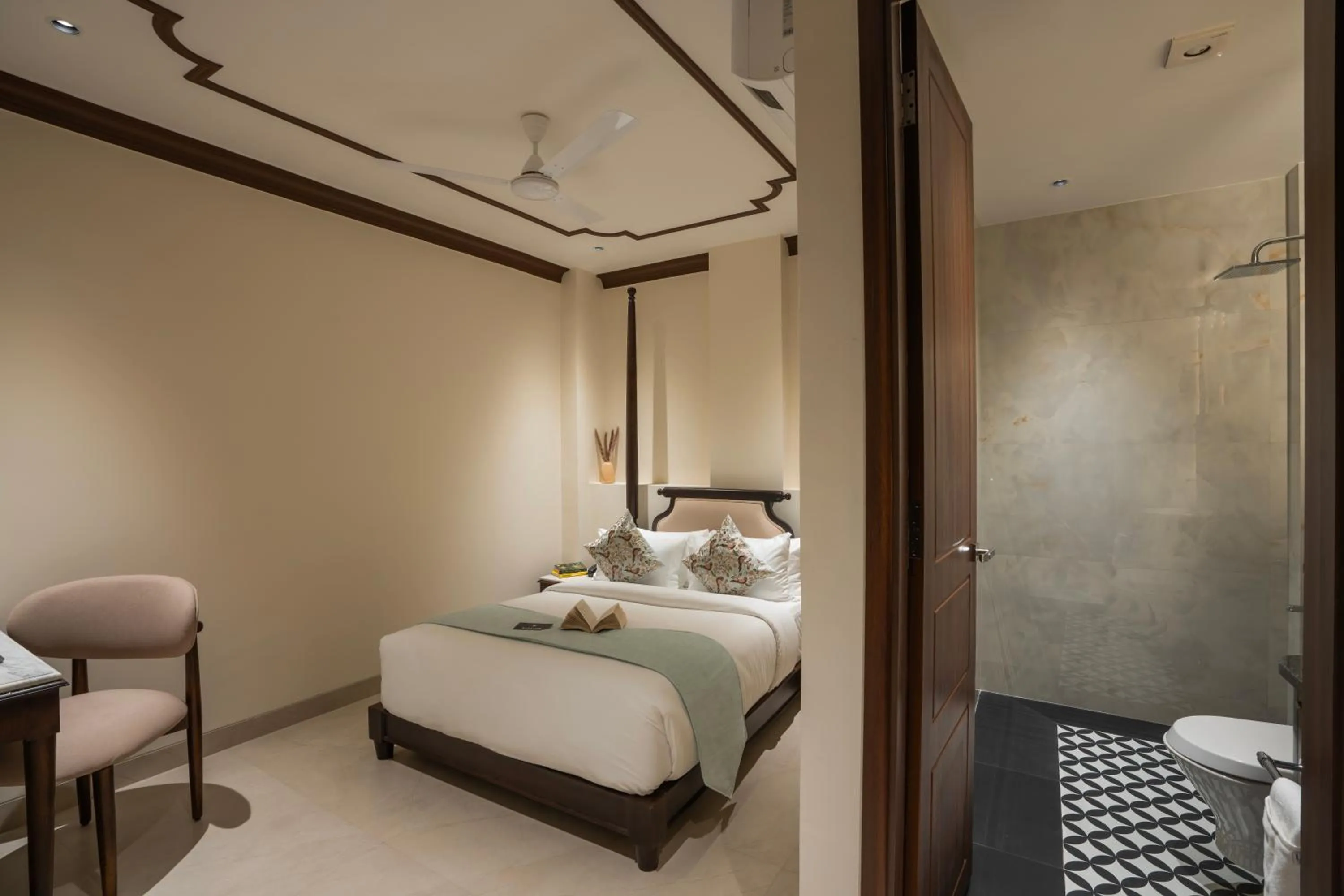 Photo of the whole room, Bed in Luxuria Varanasi By Moustache