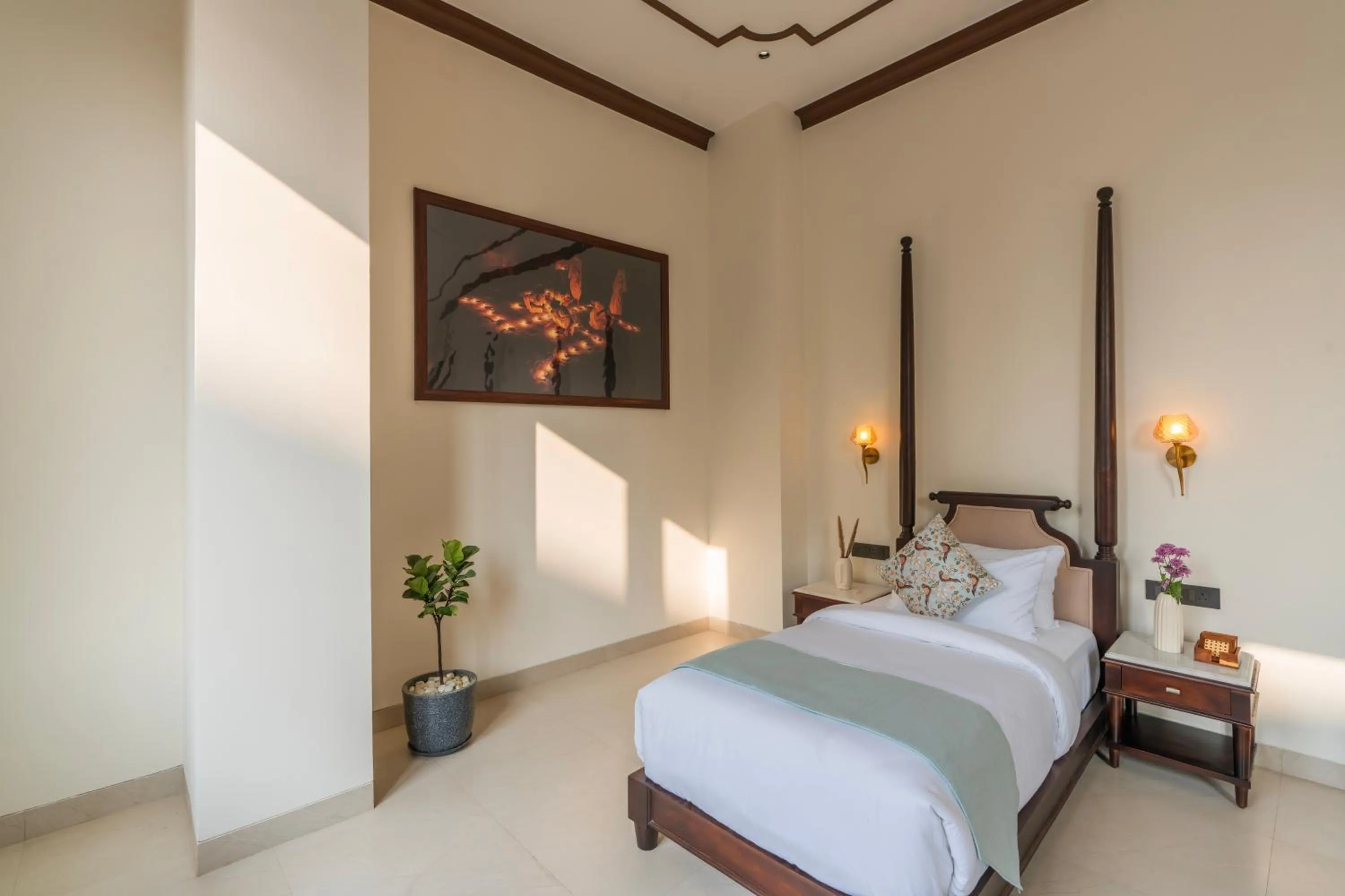 Bed in Luxuria Varanasi By Moustache
