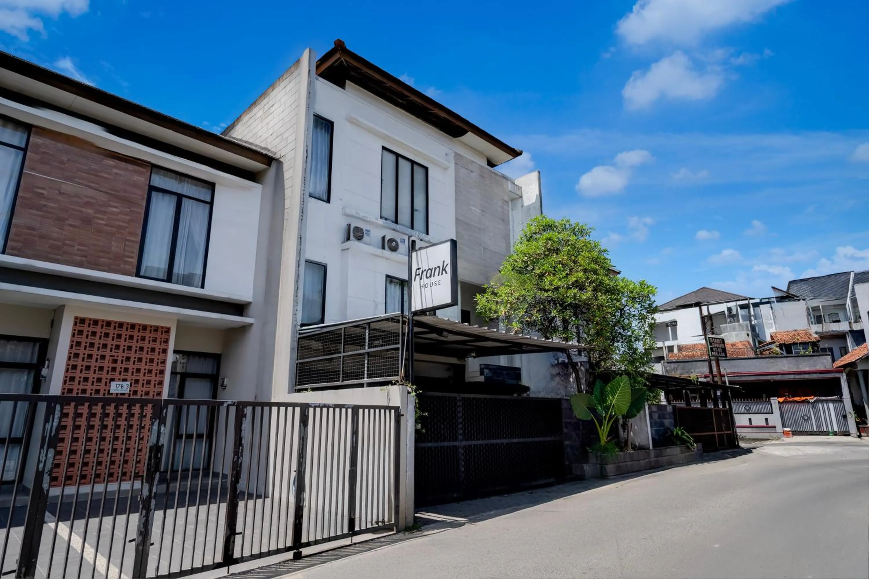 Property building in Hotel O near Politeknik Negeri Bandung formerly Frank House