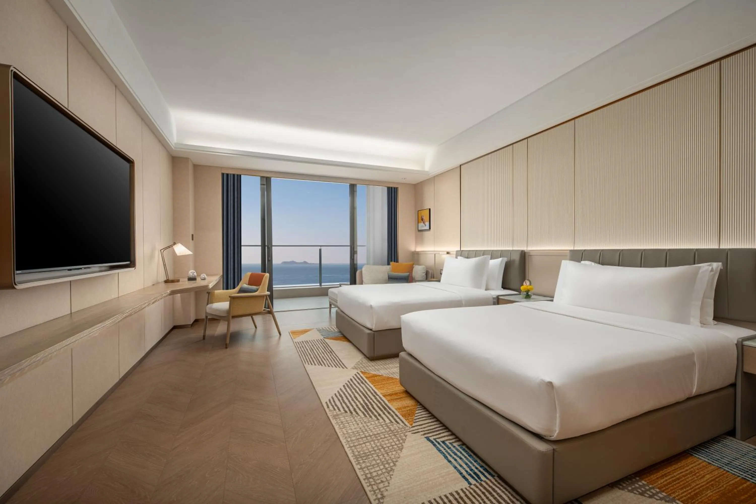 Photo of the whole room, Bed in voco Sanya Bay by IHG
