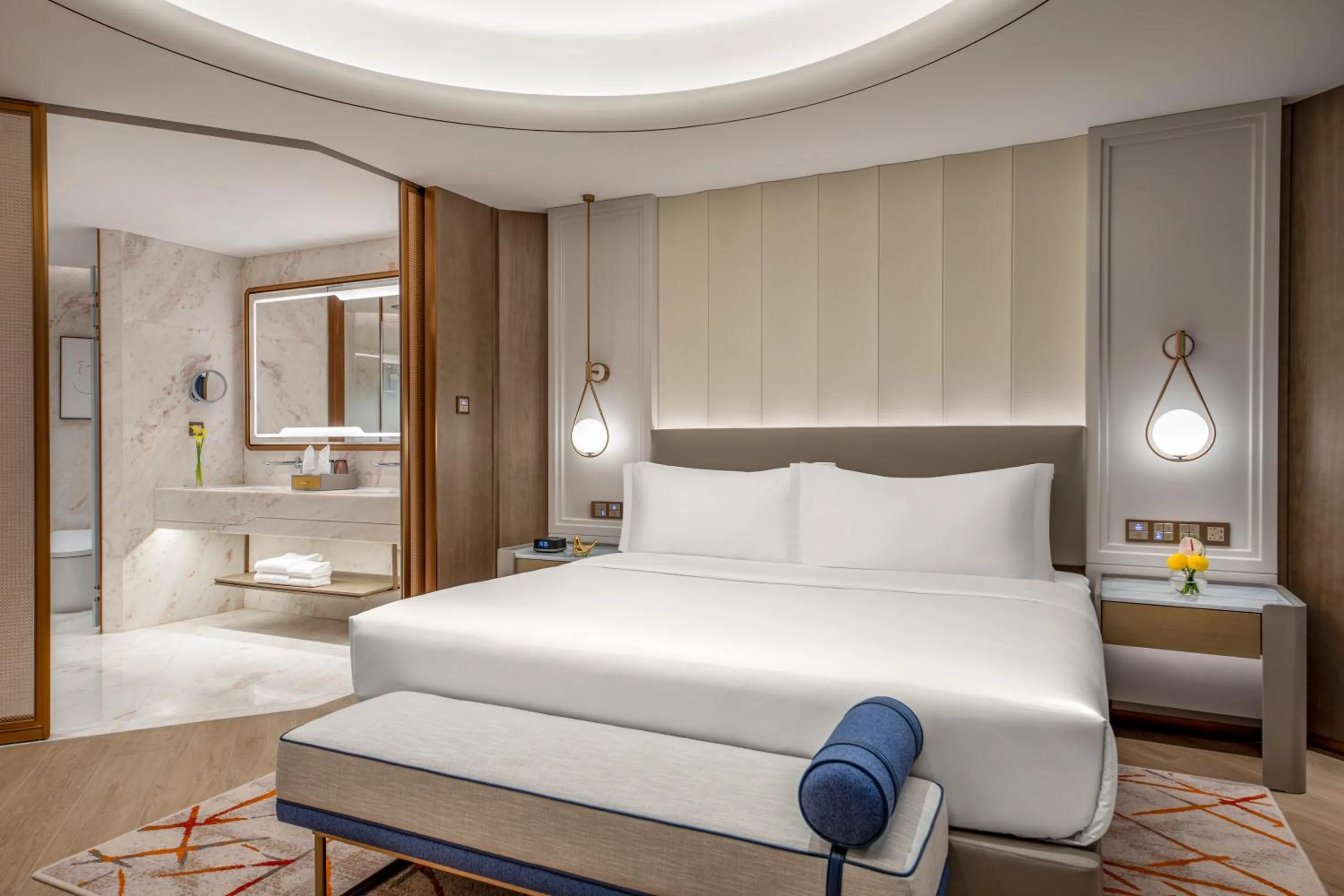 Photo of the whole room, Bed in voco Sanya Bay by IHG