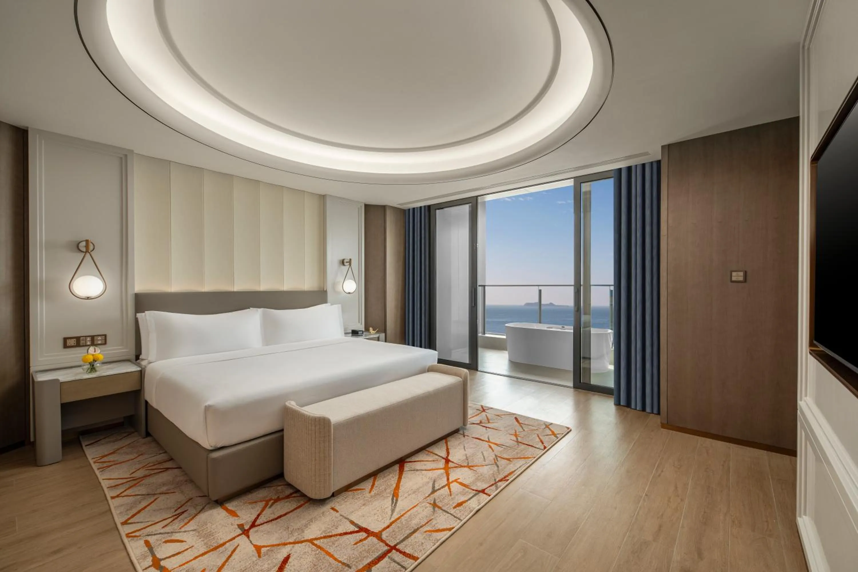 Hot Tub, Bed in voco Sanya Bay by IHG