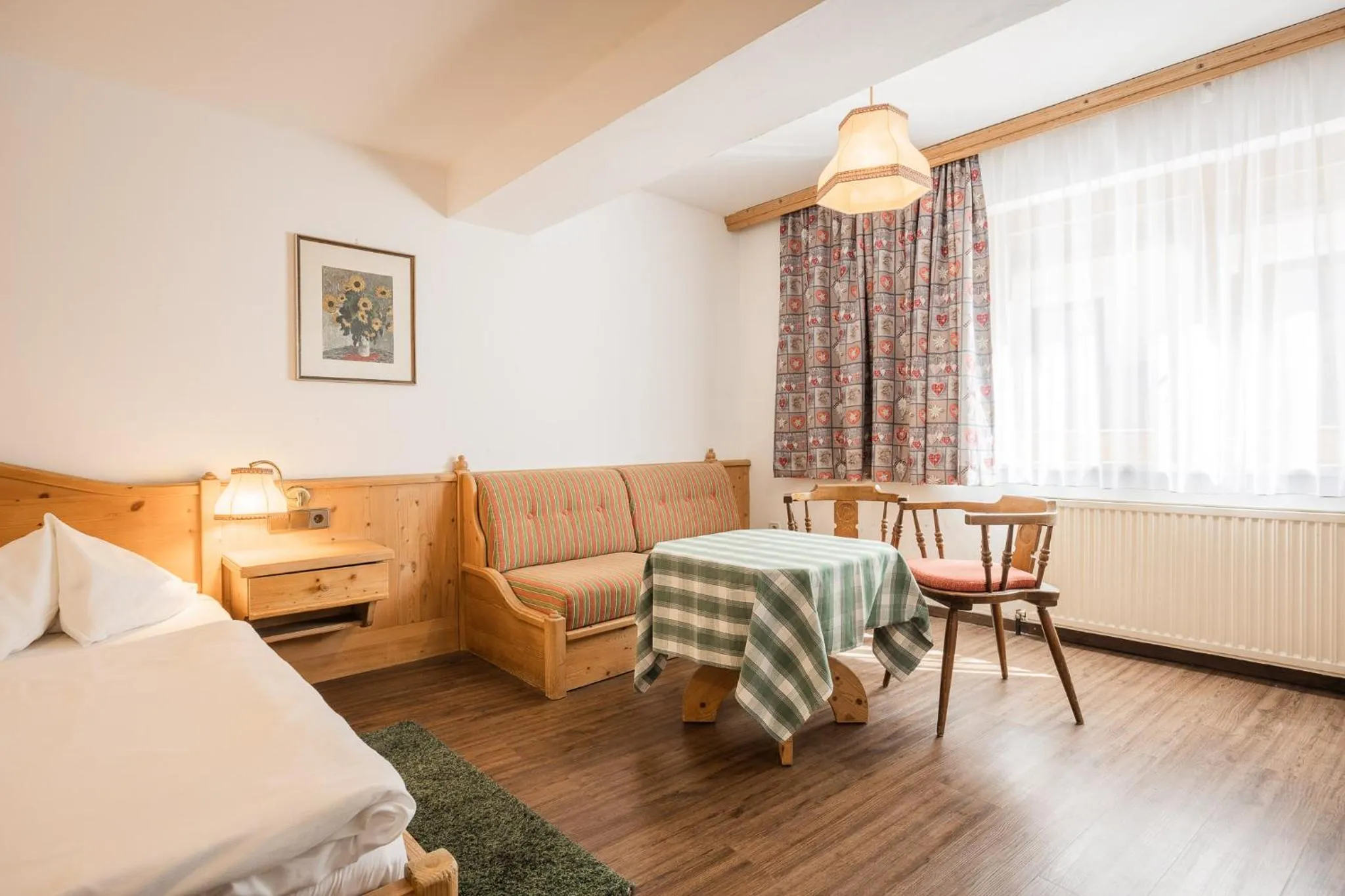 Staff, Bed in Batzenhäusl