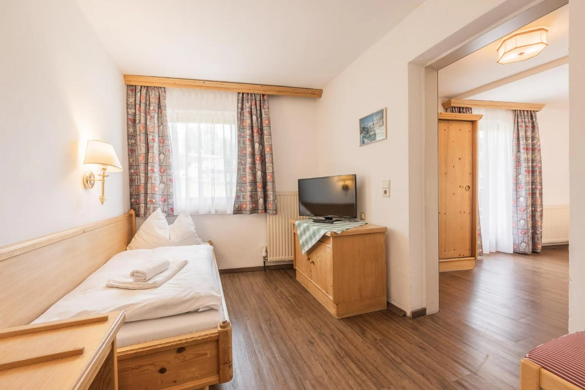 Staff, Bed in Batzenhäusl