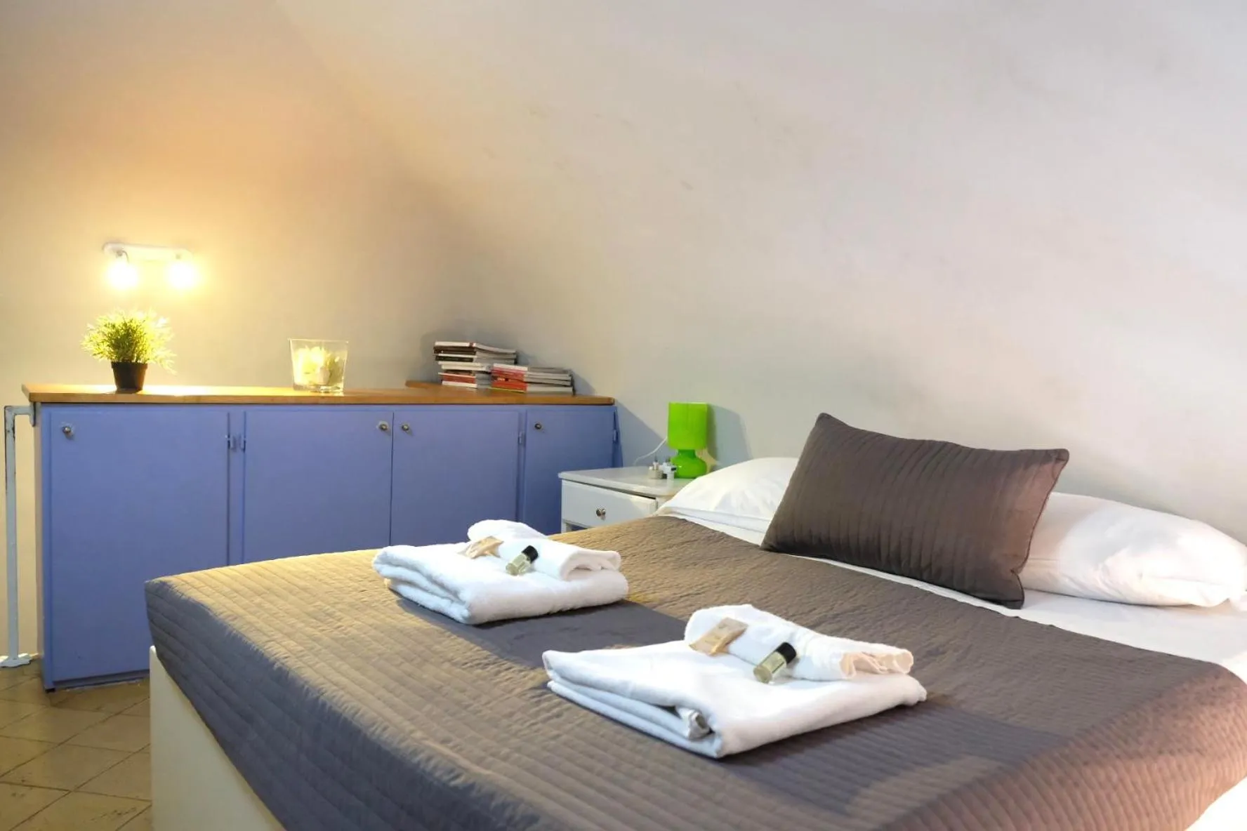 Bedroom, Bed in Apartments Via Giulia