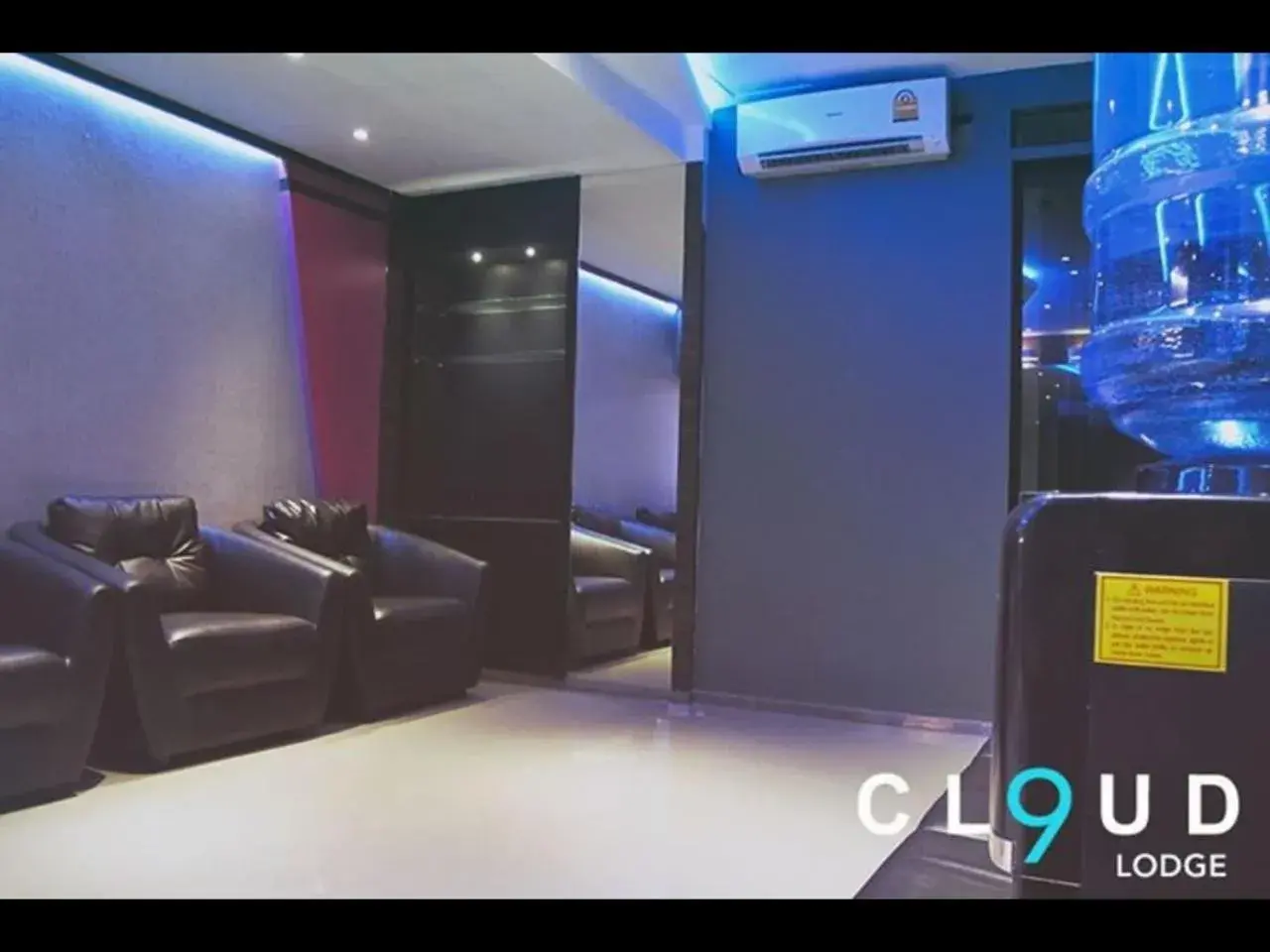 Lobby or reception in Cloud 9 Lodge Lobby or reception in Cloud 9 Lodge