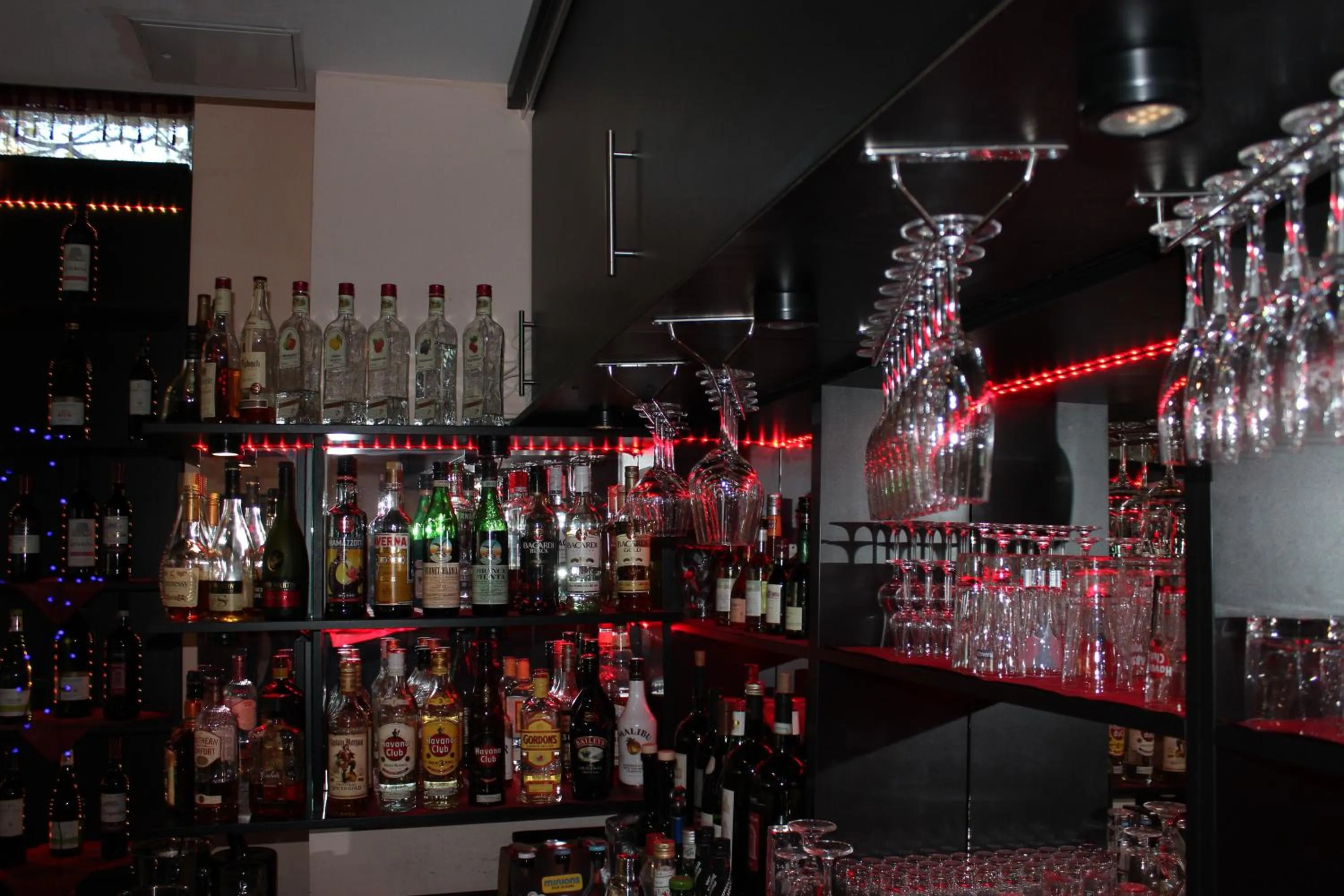 Restaurant/places to eat in Grand Hotel Empire