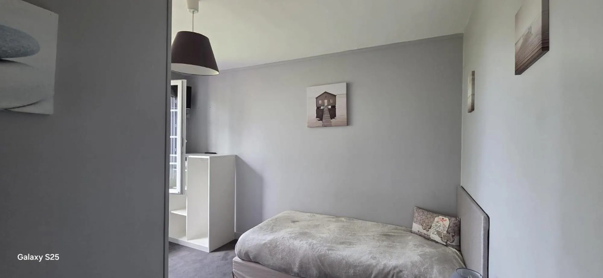 Bed in Logis Auberges des Aulnettes