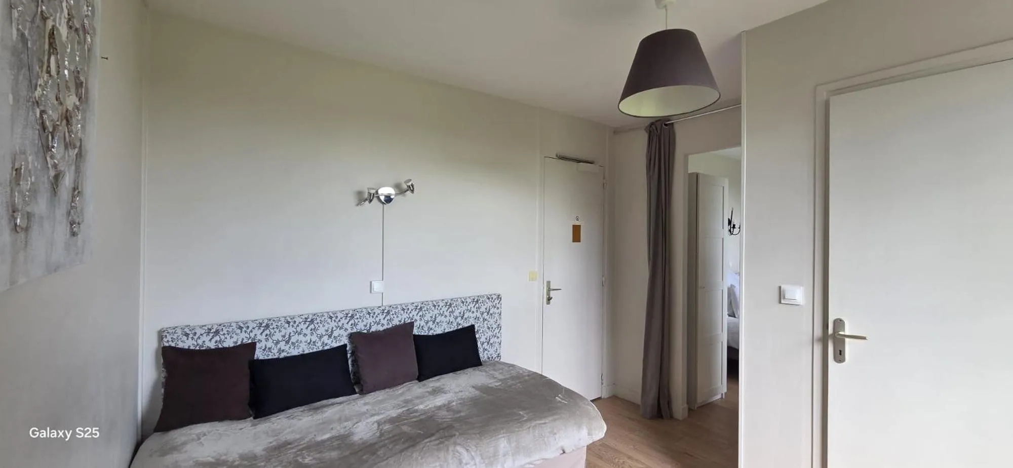 Bed in Logis Auberges des Aulnettes