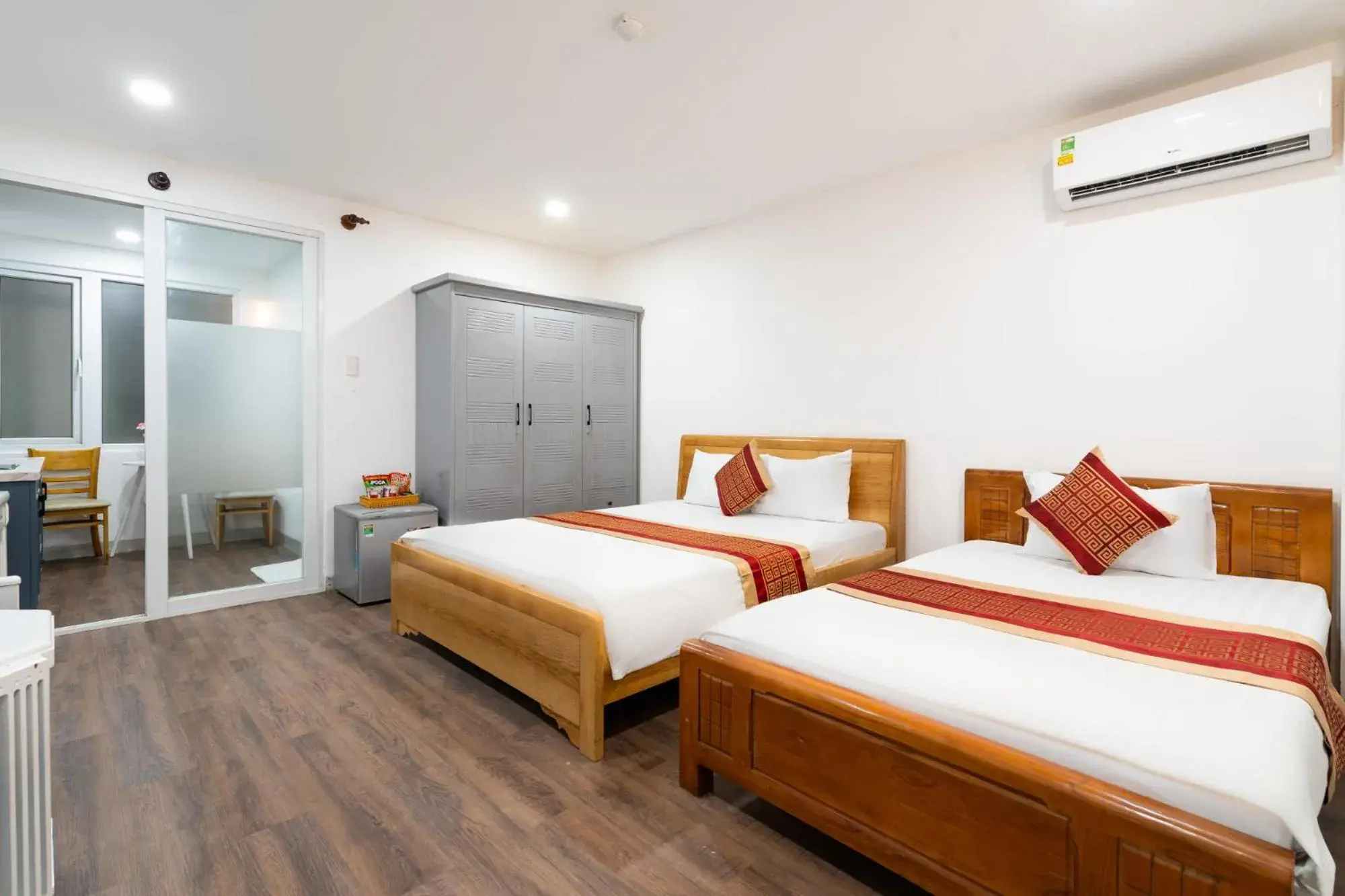 Triple Room in Helen Airport Hotel Triple Room in Helen Airport Hotel