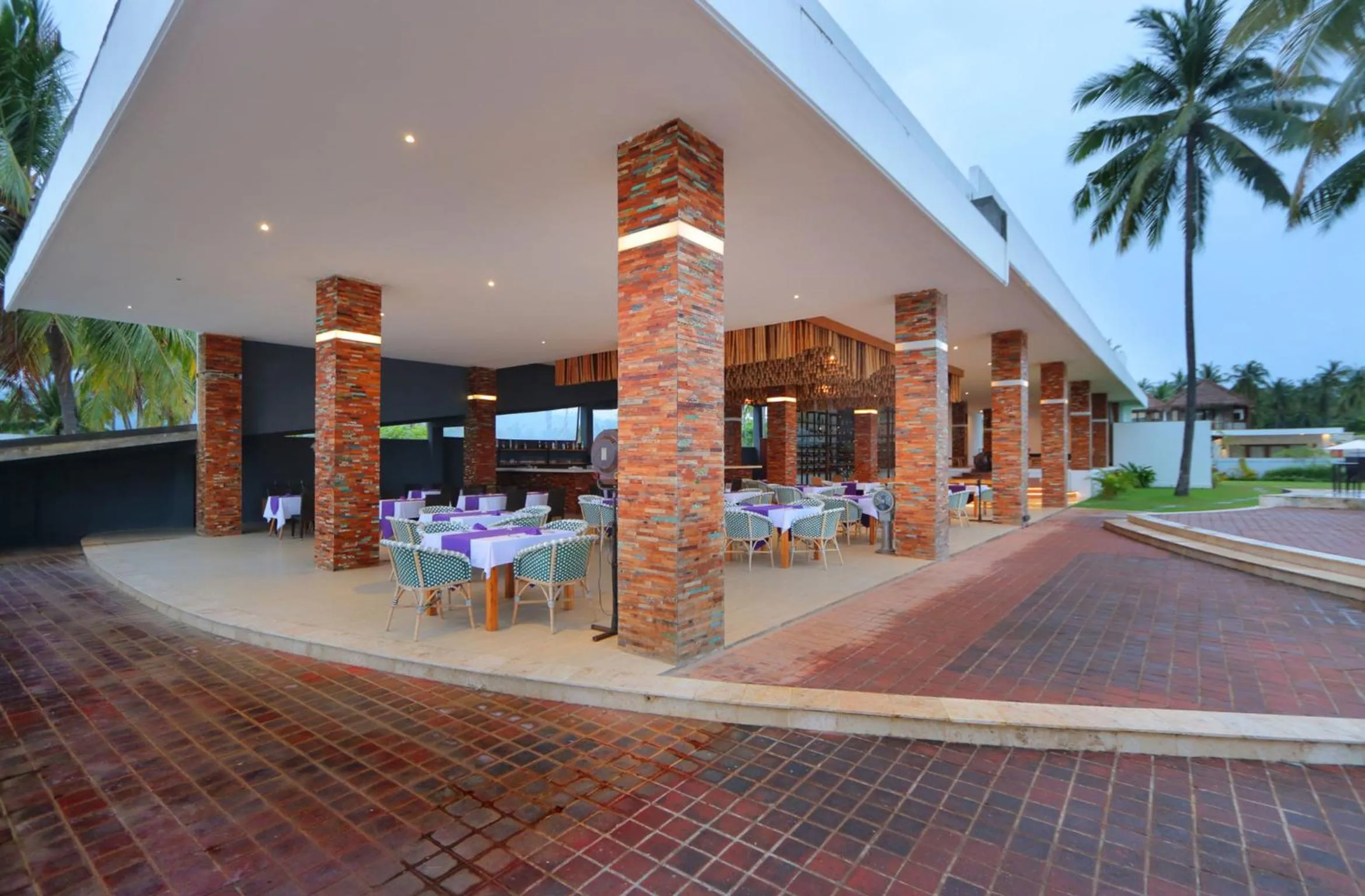 Restaurant/places to eat in Anema Wellness & Resort Gili Lombok - Diving Center PADI