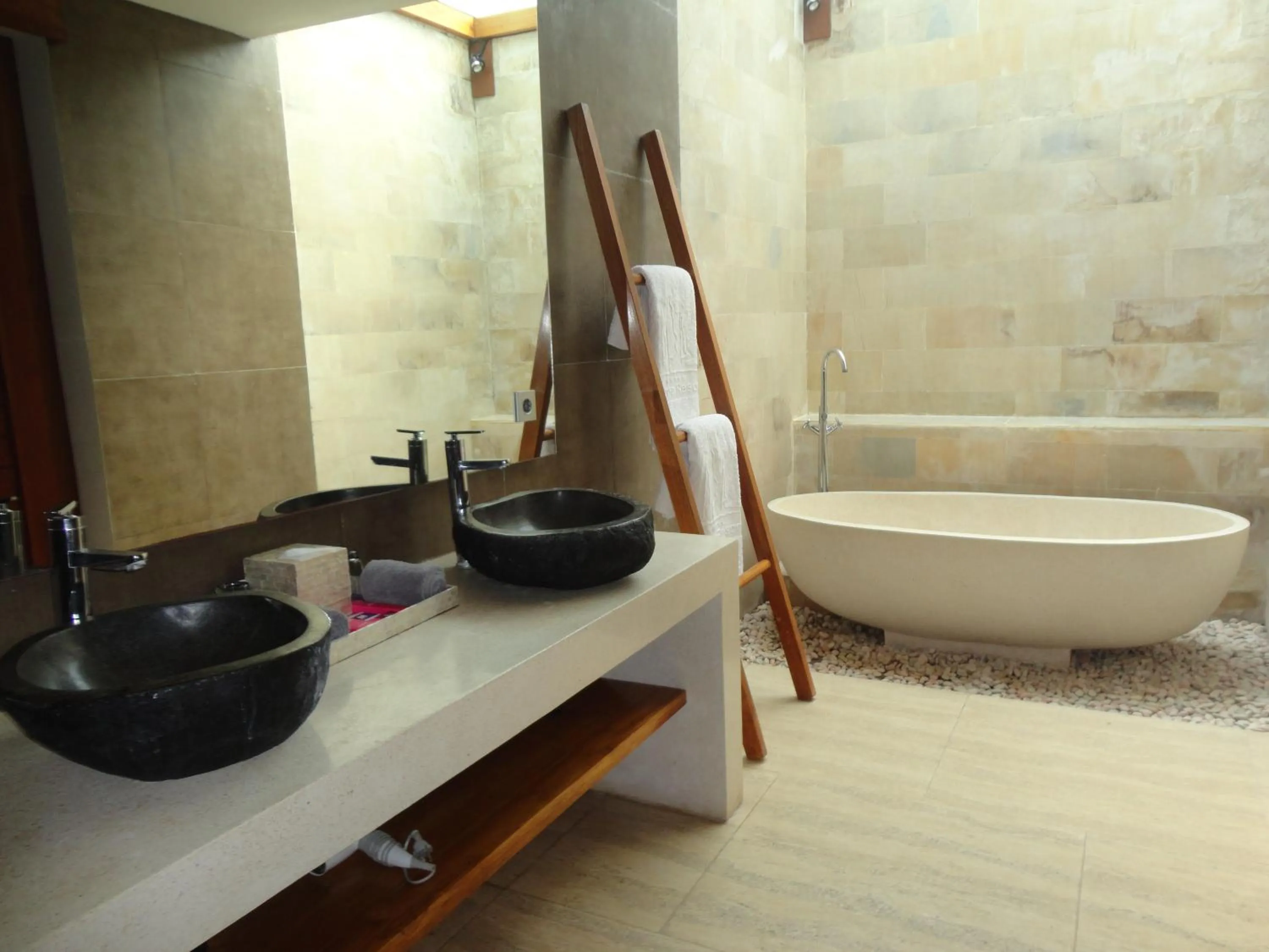 Bathroom in Anema Wellness & Resort Gili Lombok - Diving Center PADI