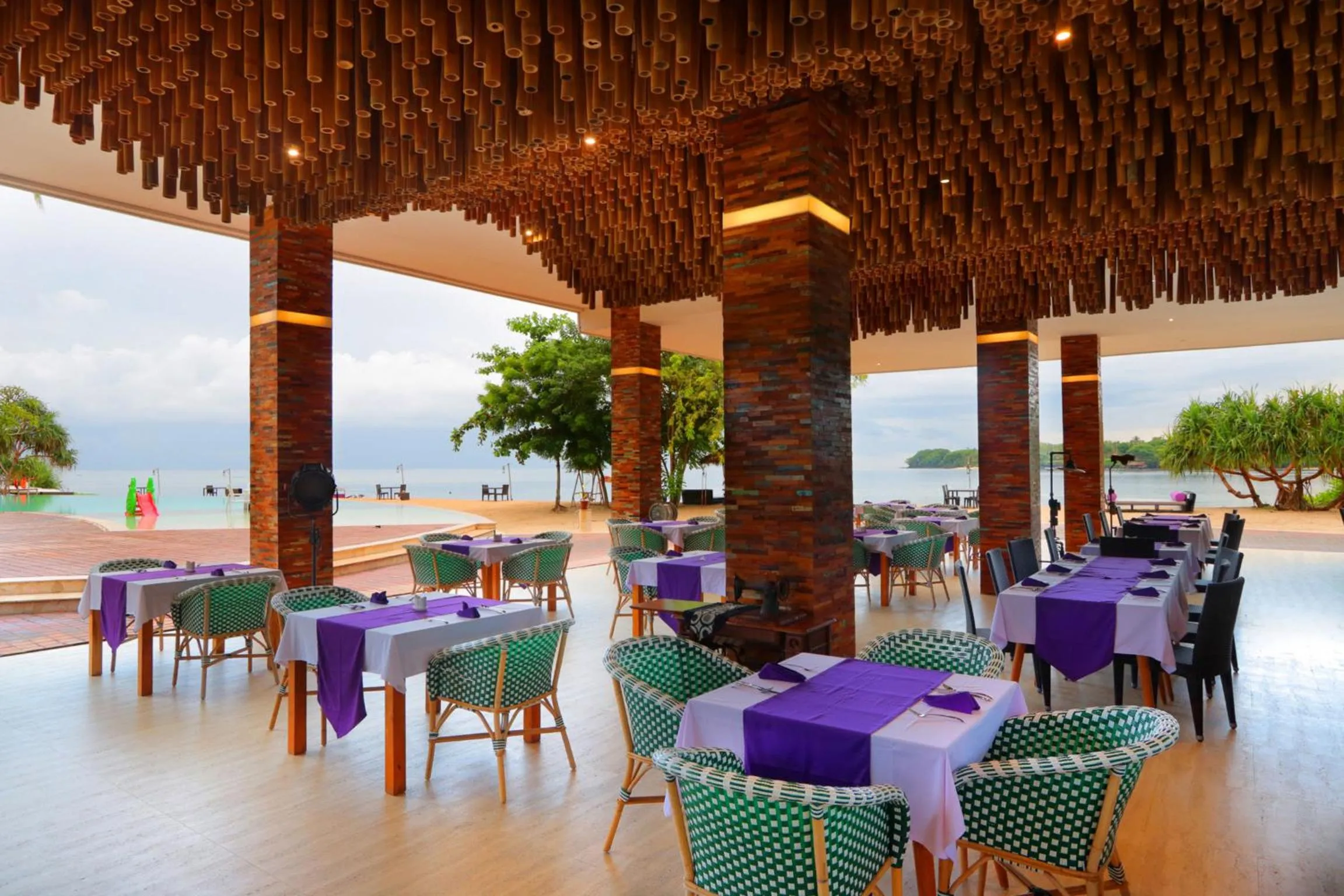 Restaurant/places to eat in Anema Wellness & Resort Gili Lombok - Diving Center PADI