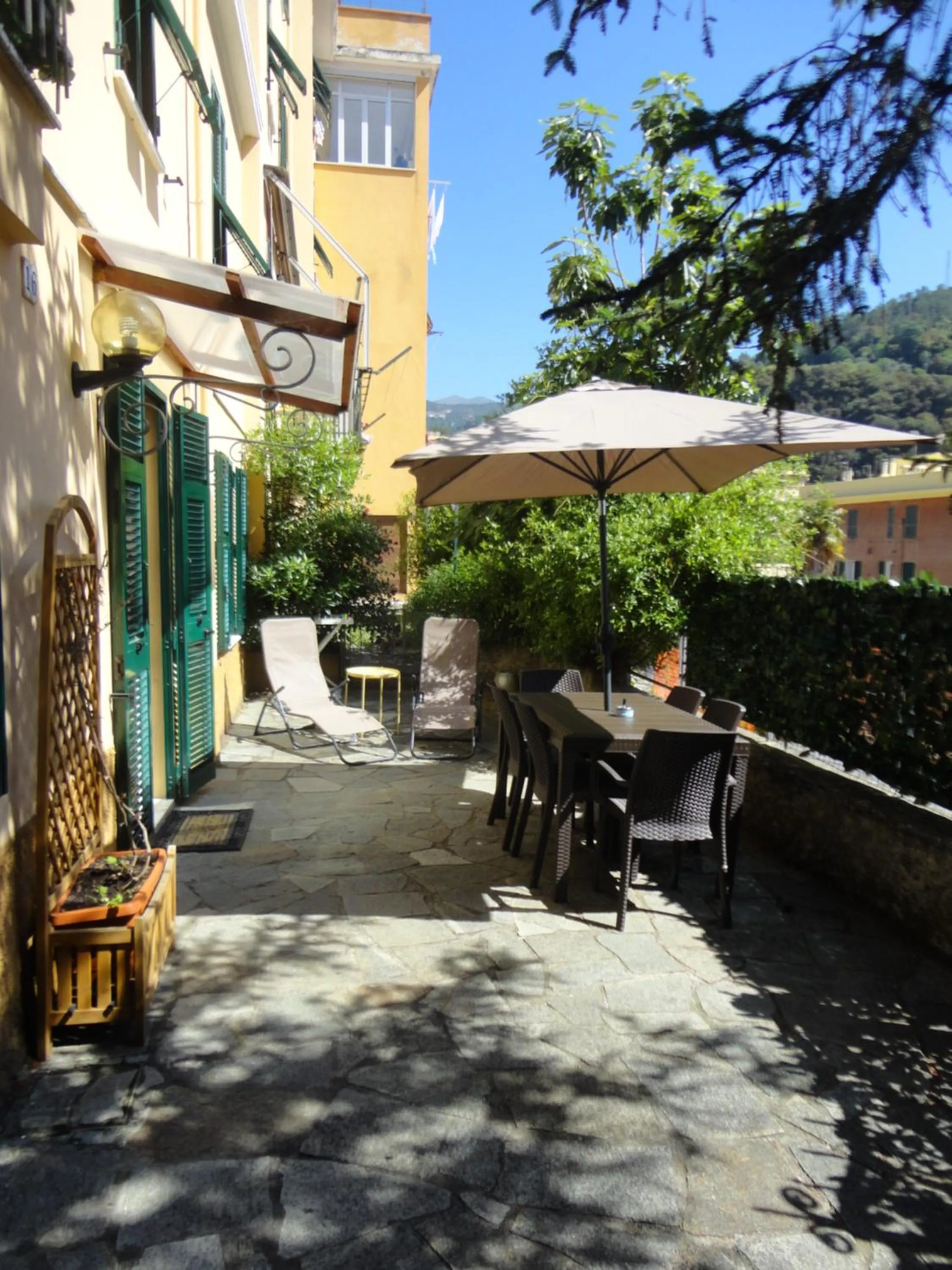 Garden in Varazze Apartment