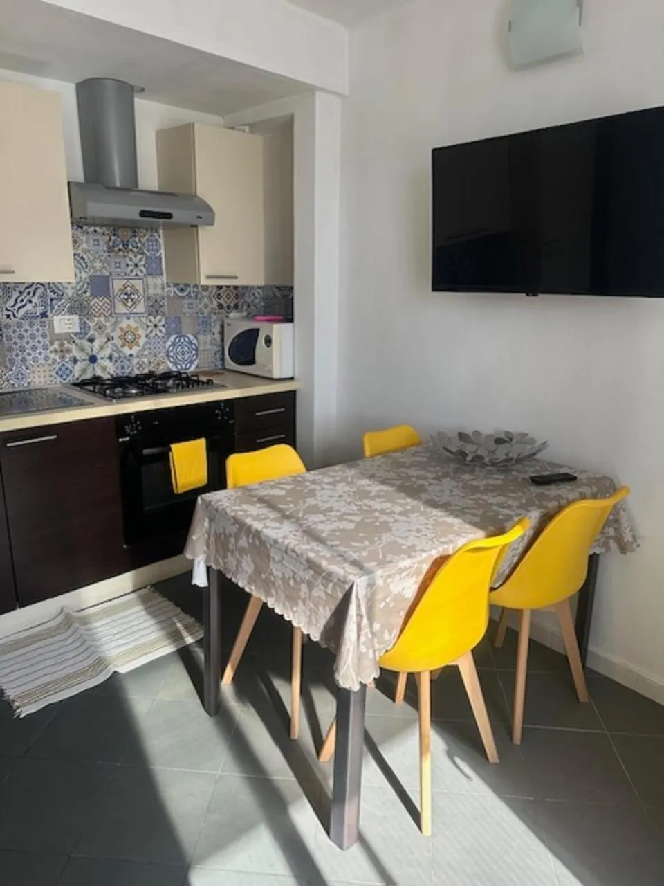 Dining area in Varazze Apartment