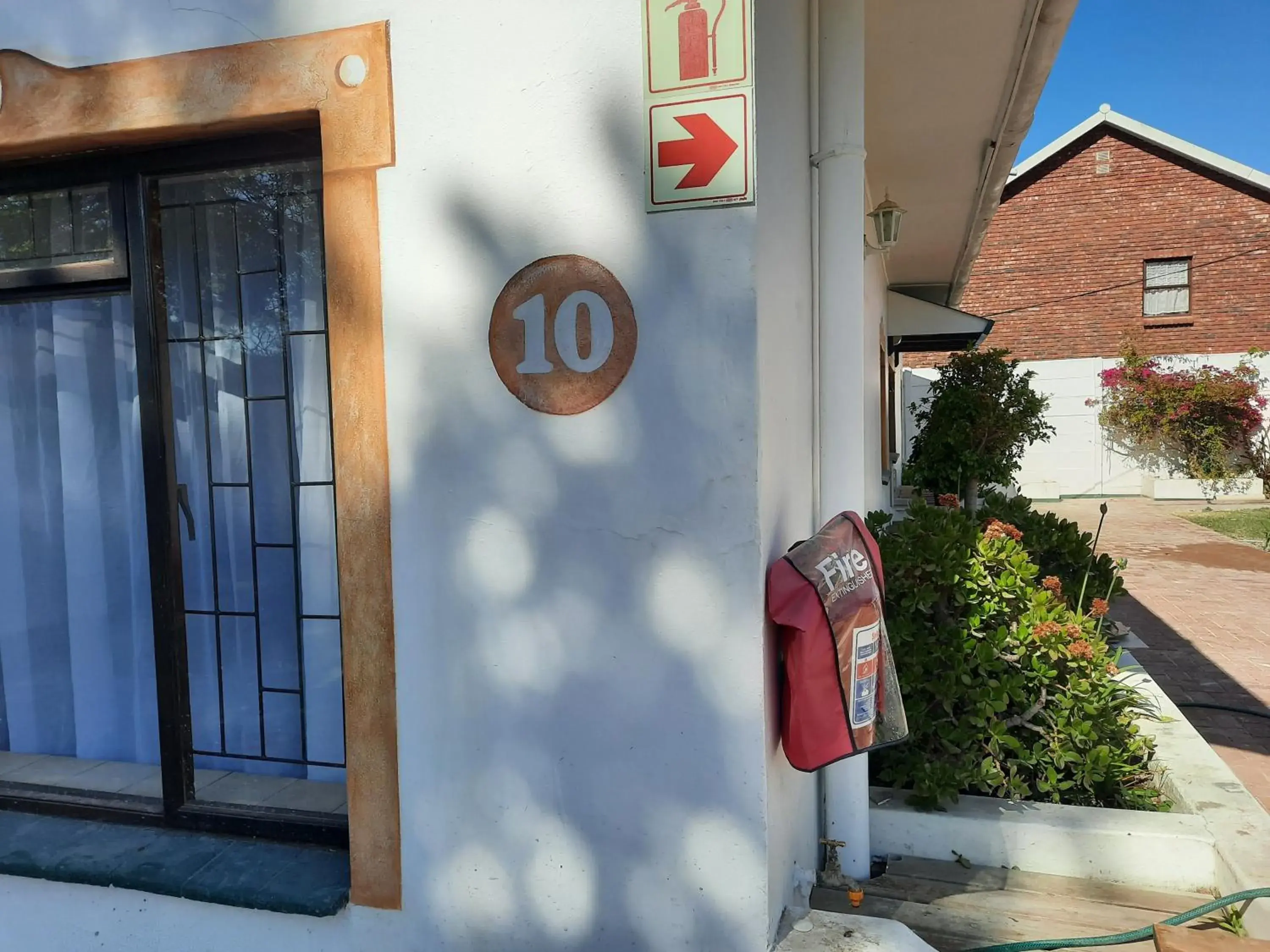 3-Bedroom Self Catering Apartment in Alpine Inn 3-Bedroom Self Catering Apartment in Alpine Inn