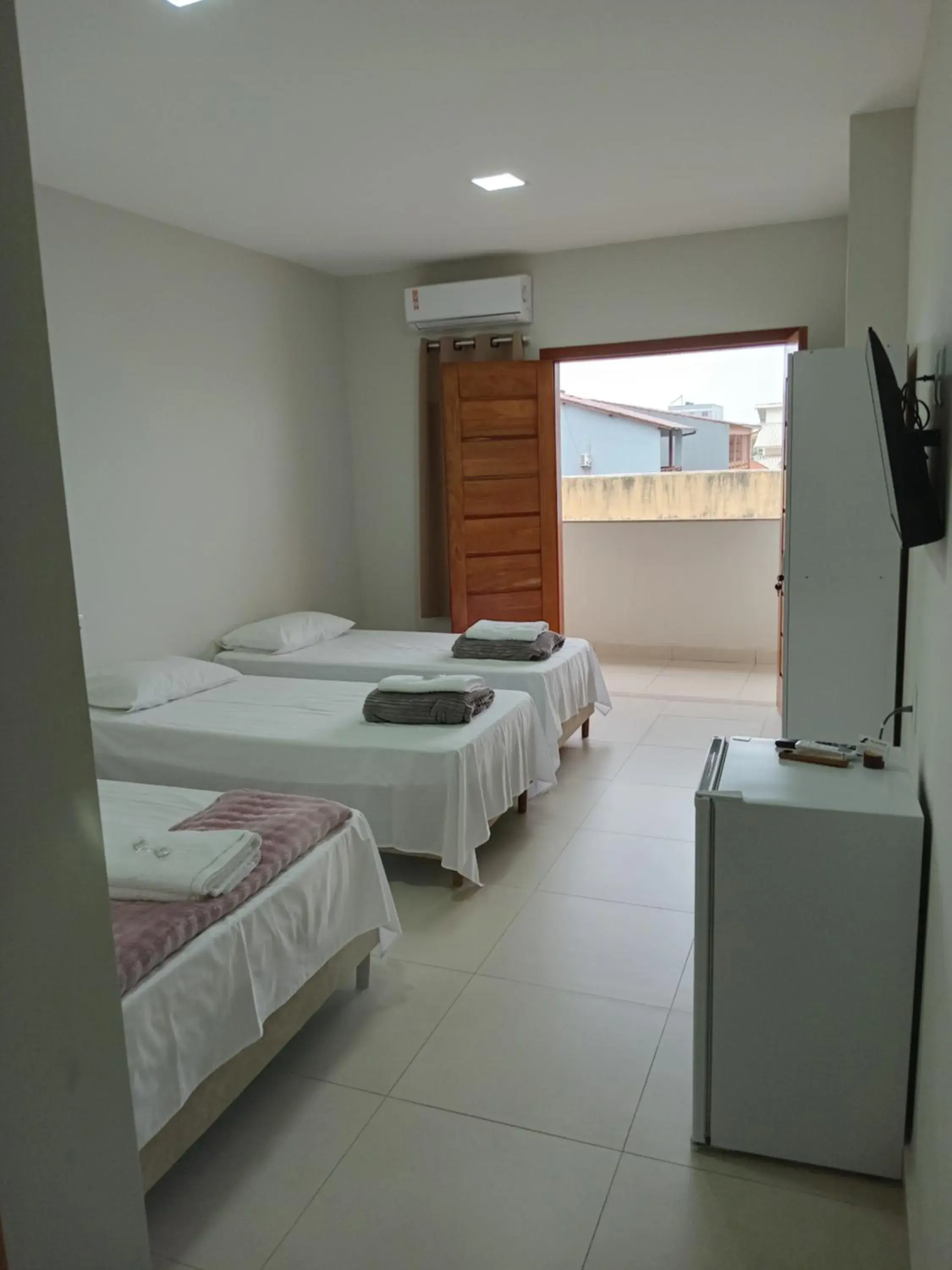 Family Suite with Balcony - single occupancy in Pousada Jubarte Family Suite with Balcony - single occupancy in Pousada Jubarte