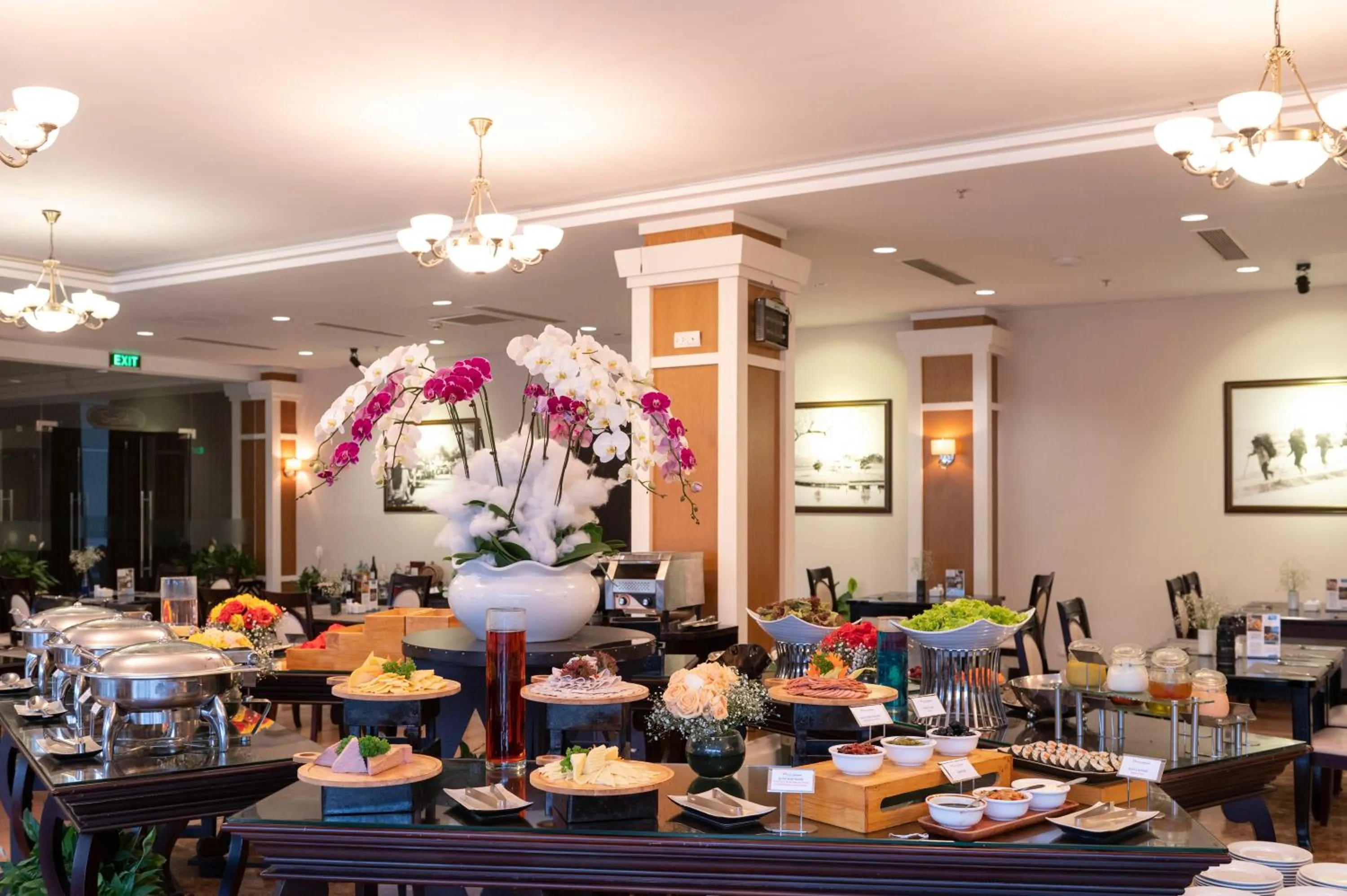 Restaurant/places to eat in Swiss-Belresort Tuyen Lam