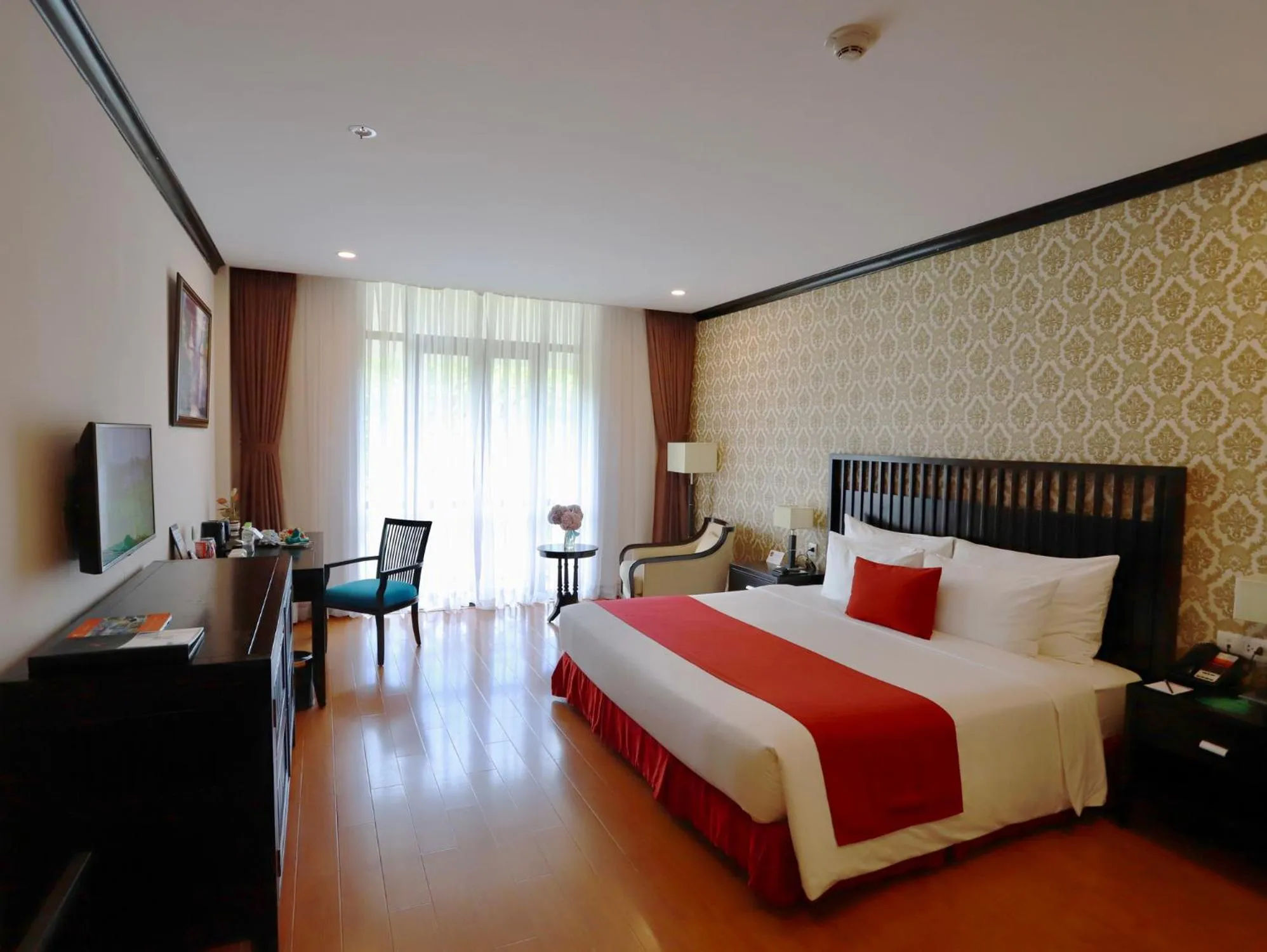 Bed in Swiss-Belresort Tuyen Lam