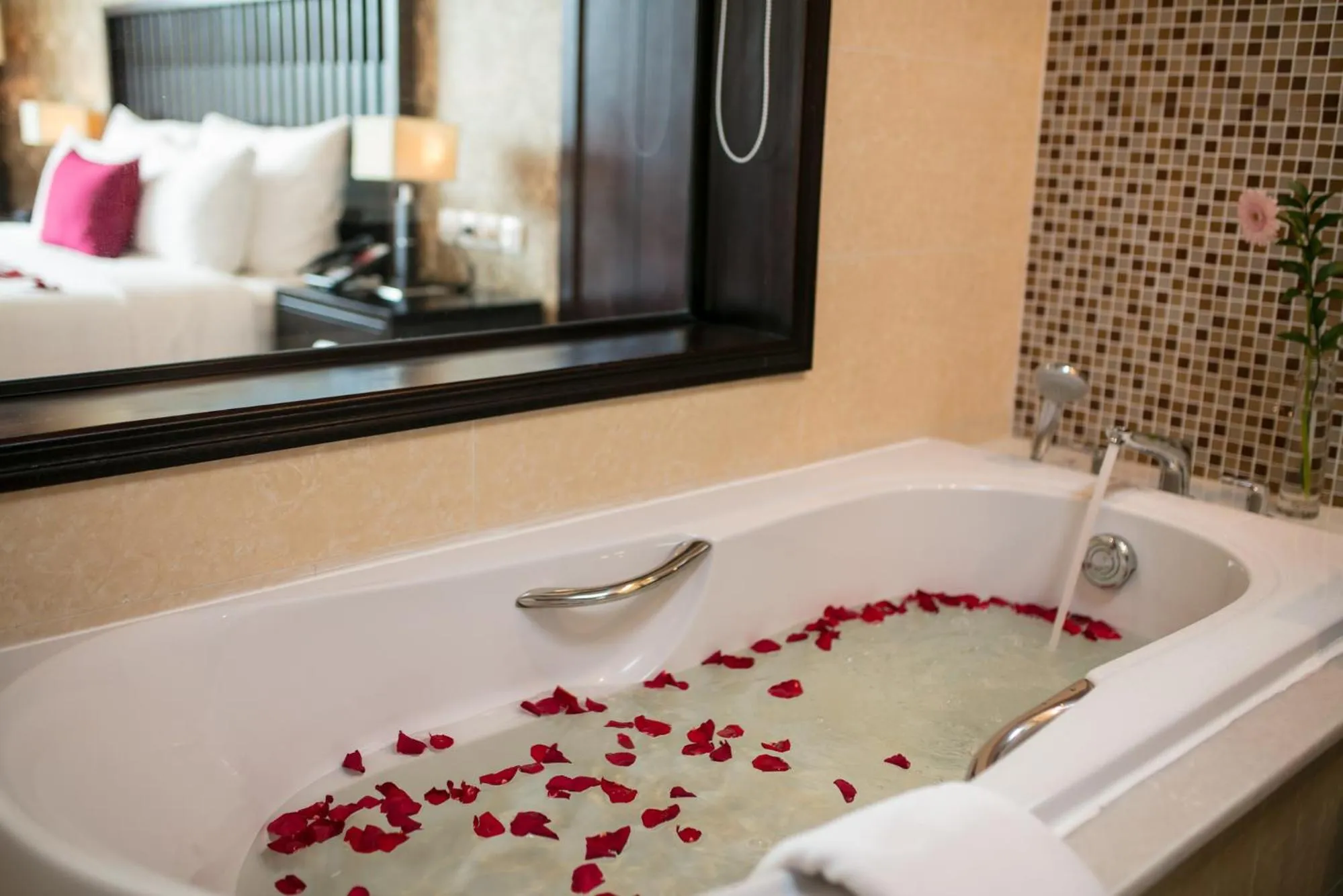 Bed in Swiss-Belresort Tuyen Lam