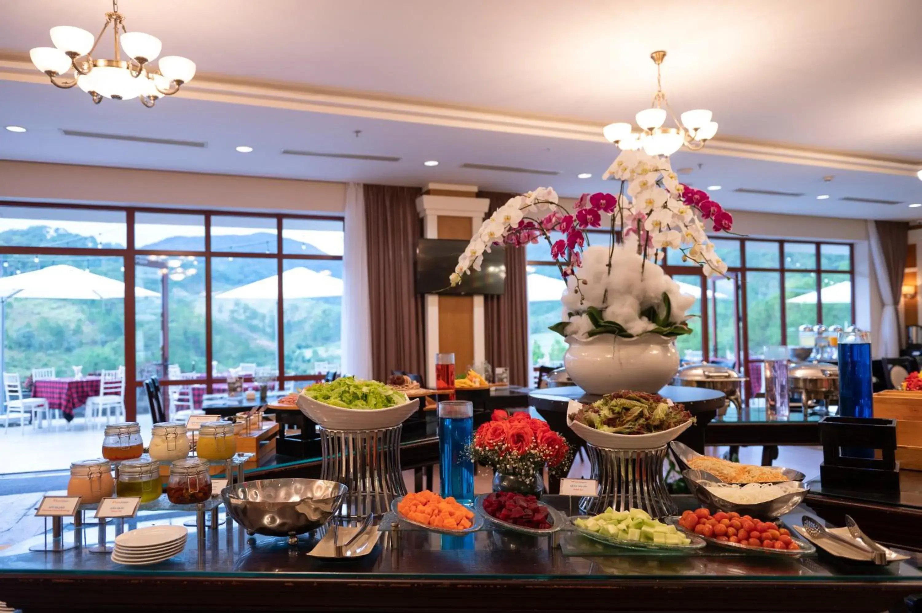 Restaurant/places to eat in Swiss-Belresort Tuyen Lam Restaurant/places to eat in Swiss-Belresort Tuyen Lam