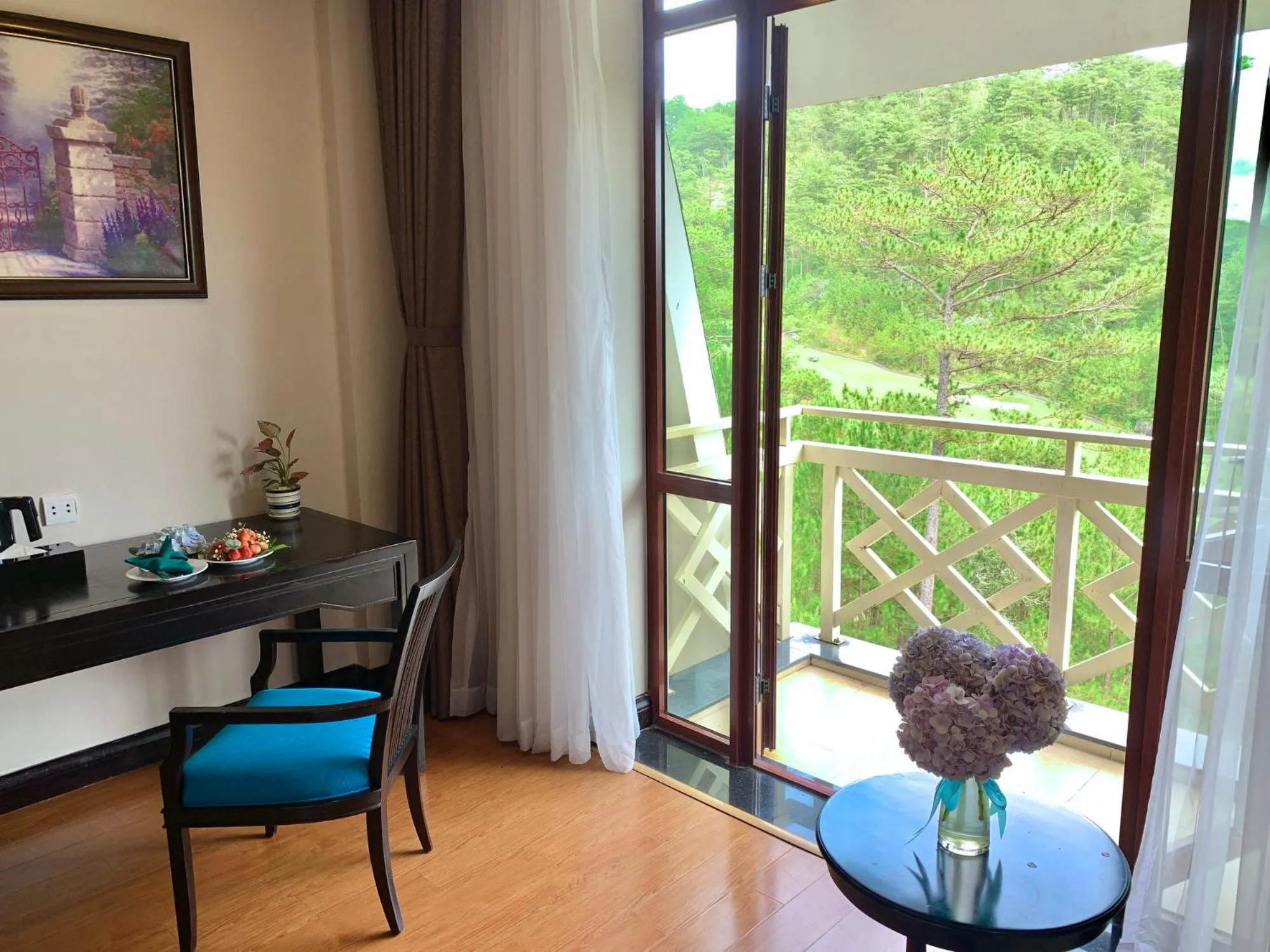 Swiss-Belresort Tuyen Lam