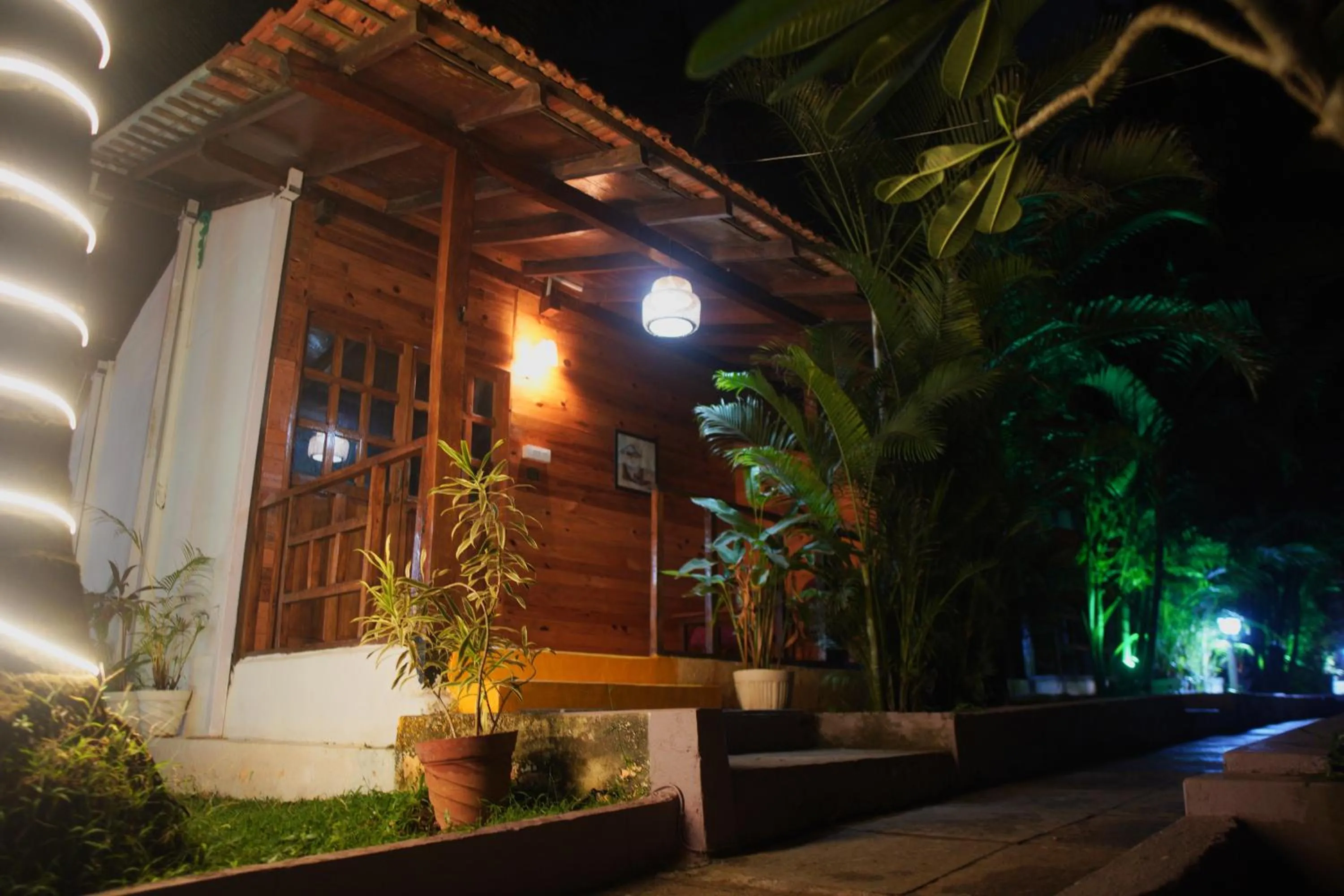 Shiva Cottages