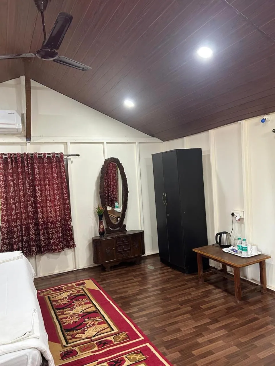 Shiva Cottages