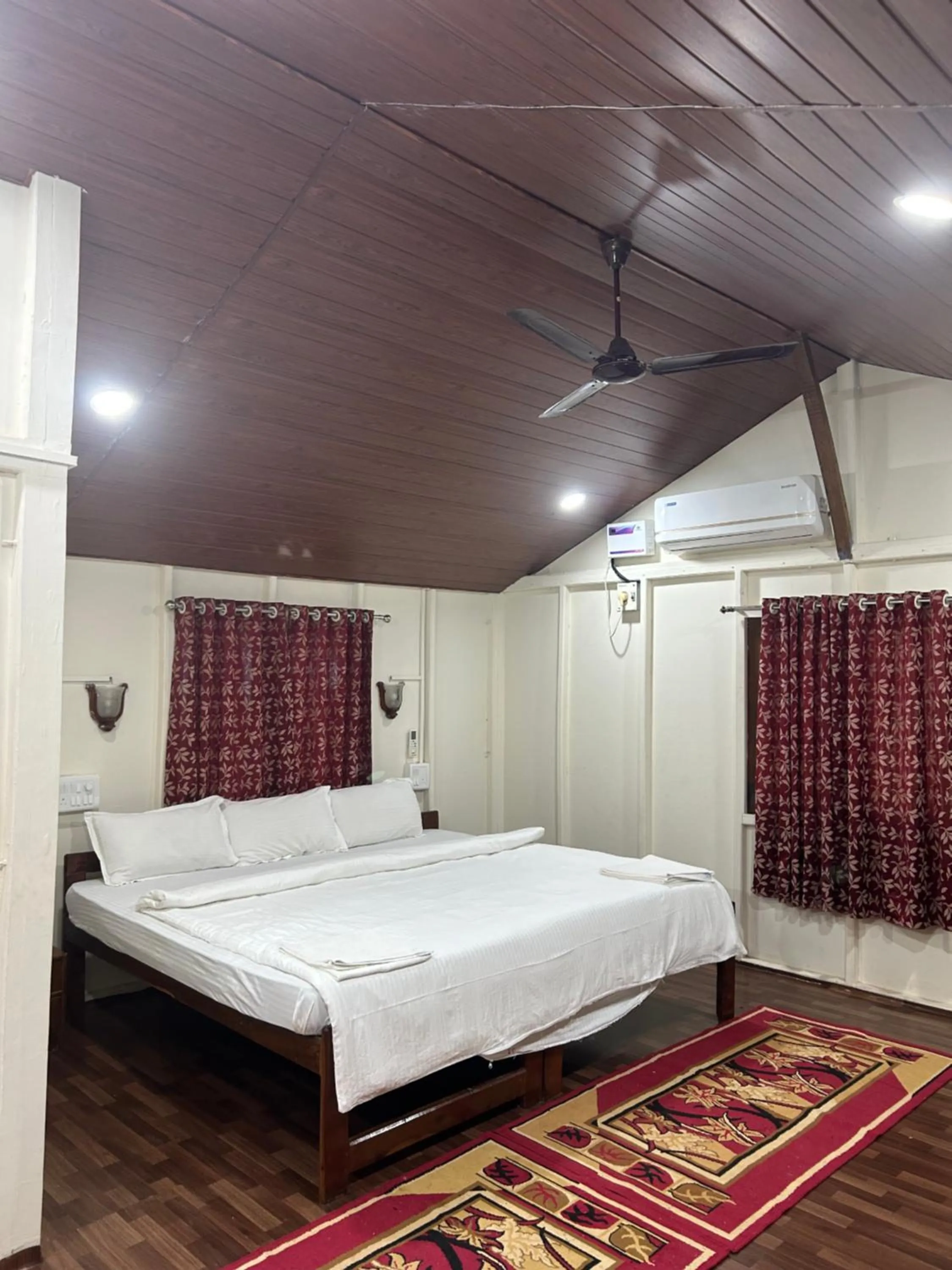 Shiva Cottages