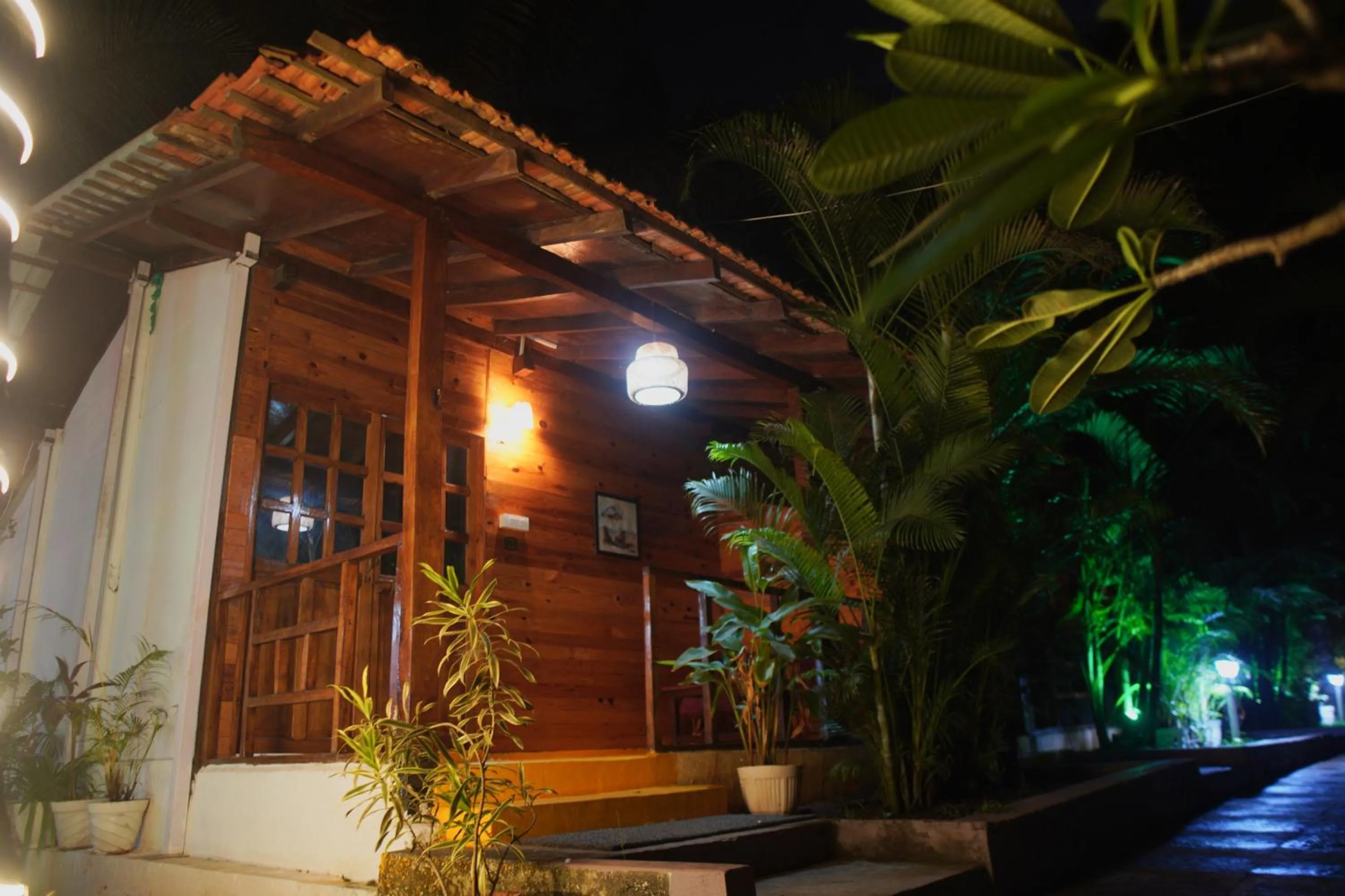 Shiva Cottages