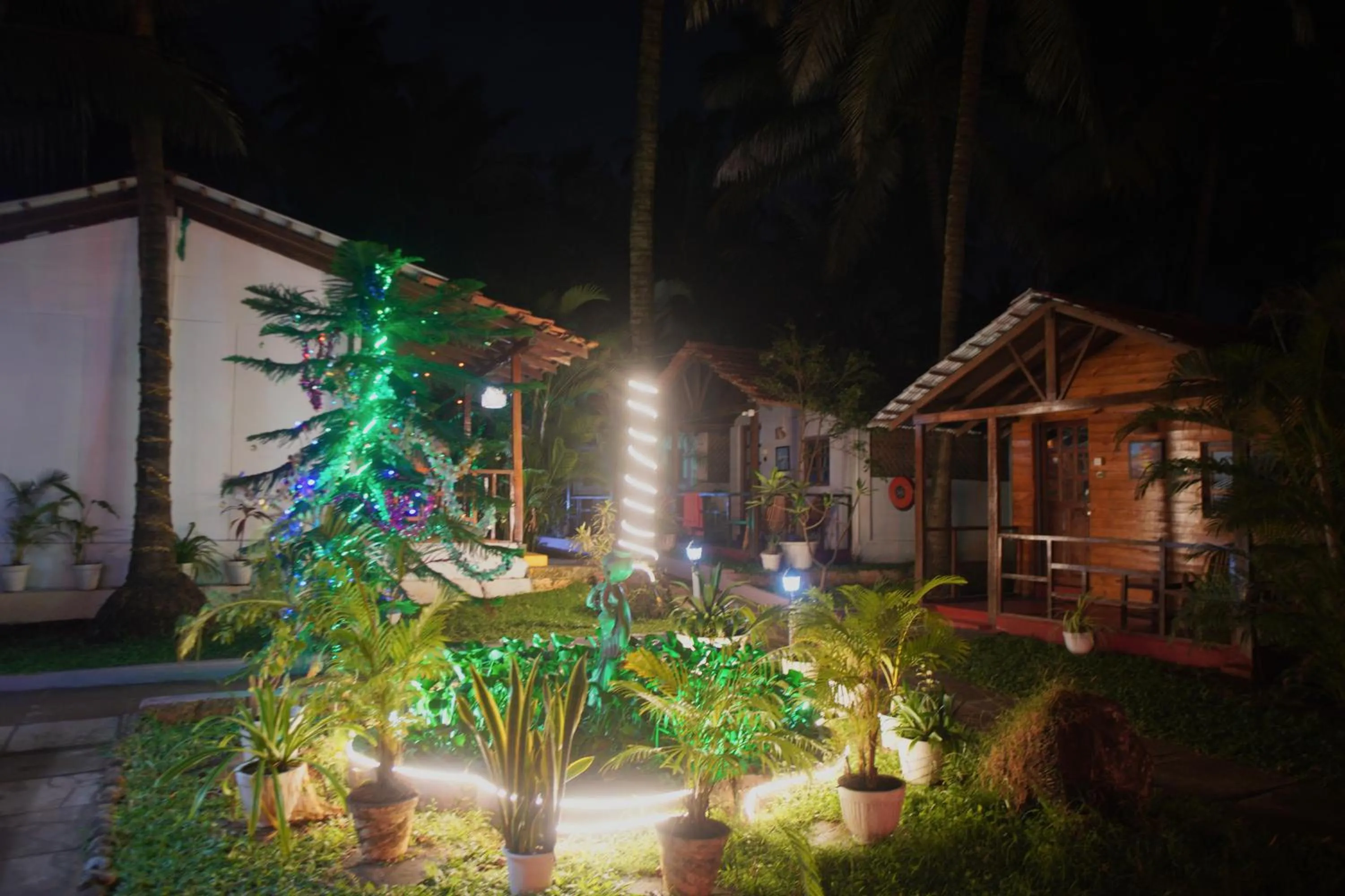 Shiva Cottages
