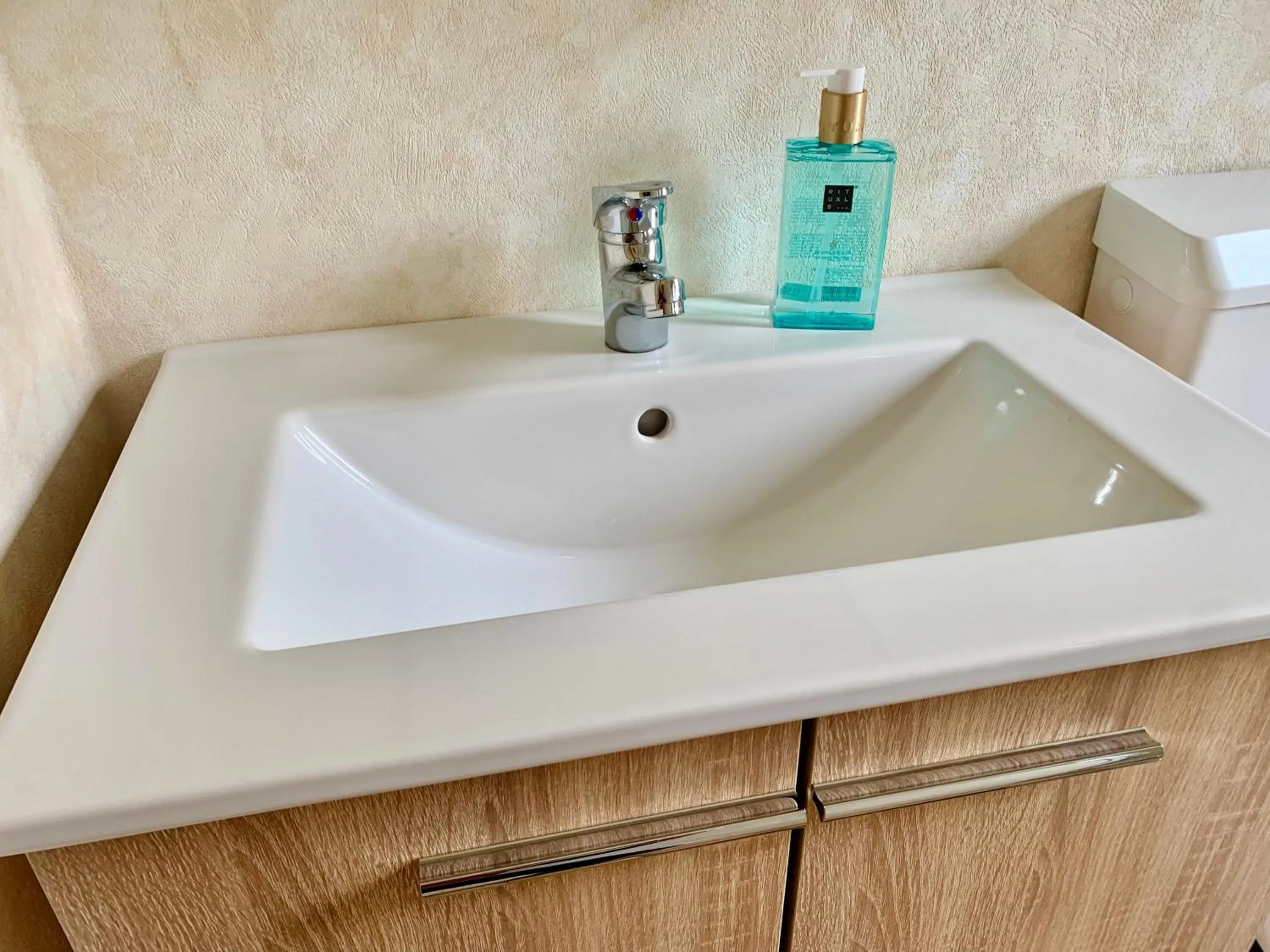 Bathroom in Sunnychalet