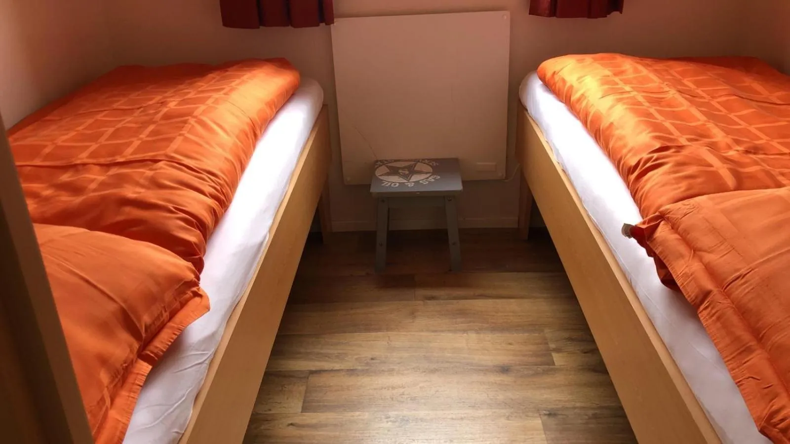 Bedroom, Bed in Sunnychalet