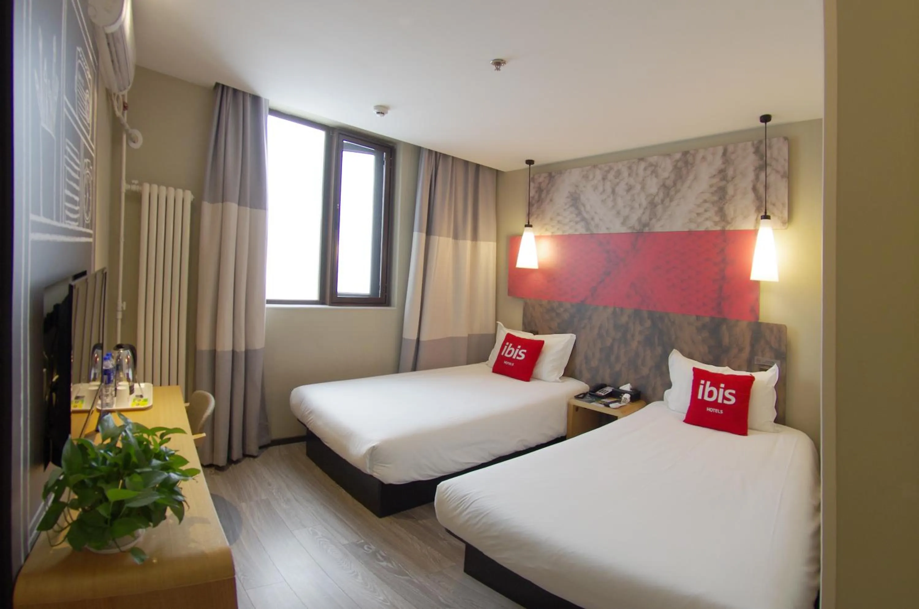 Photo of the whole room in ibis Beijing Tiantandongmen Metro Station Hotel