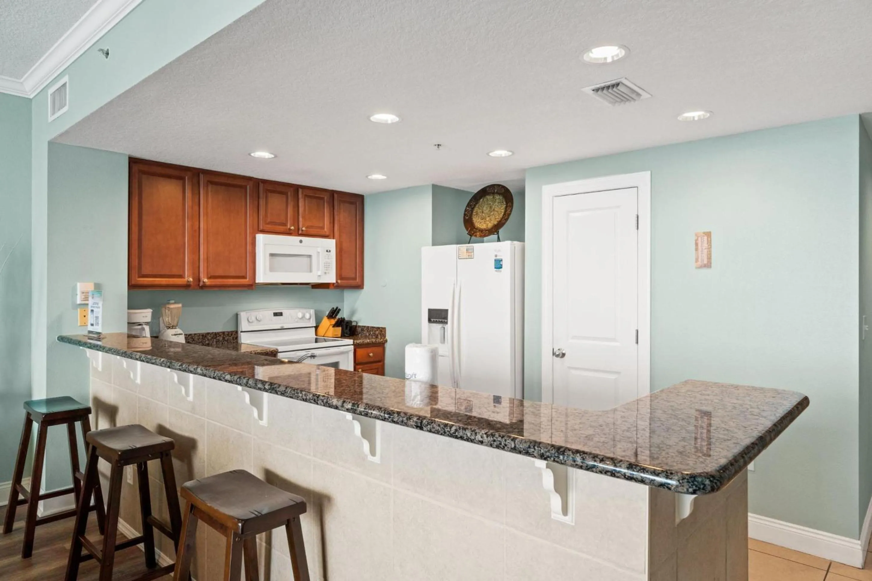 Kitchen or kitchenette in Palazzo Beach Resort by Panhandle Getaways