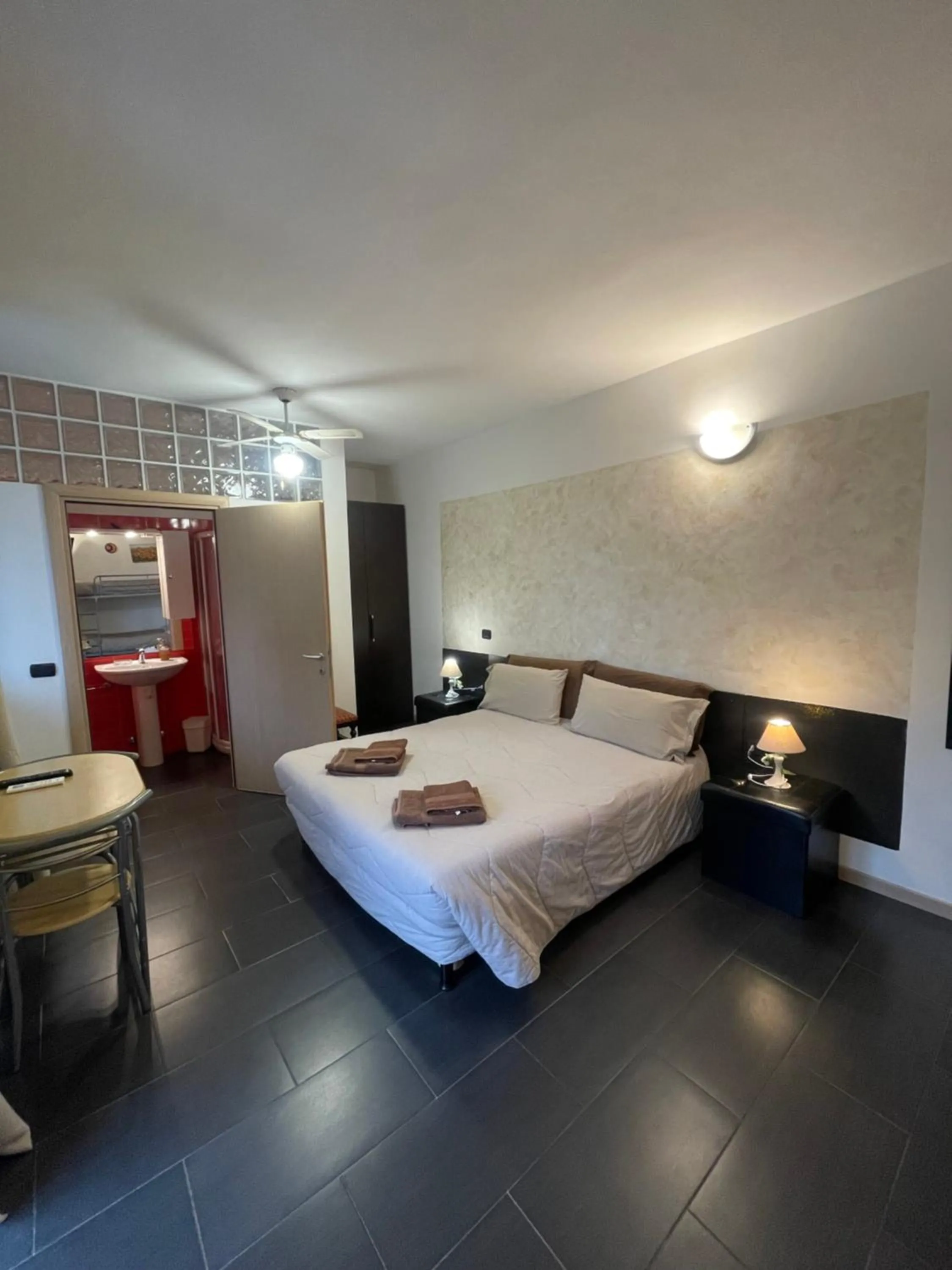 Bed in Homely - Malpensa & Fiere Milano