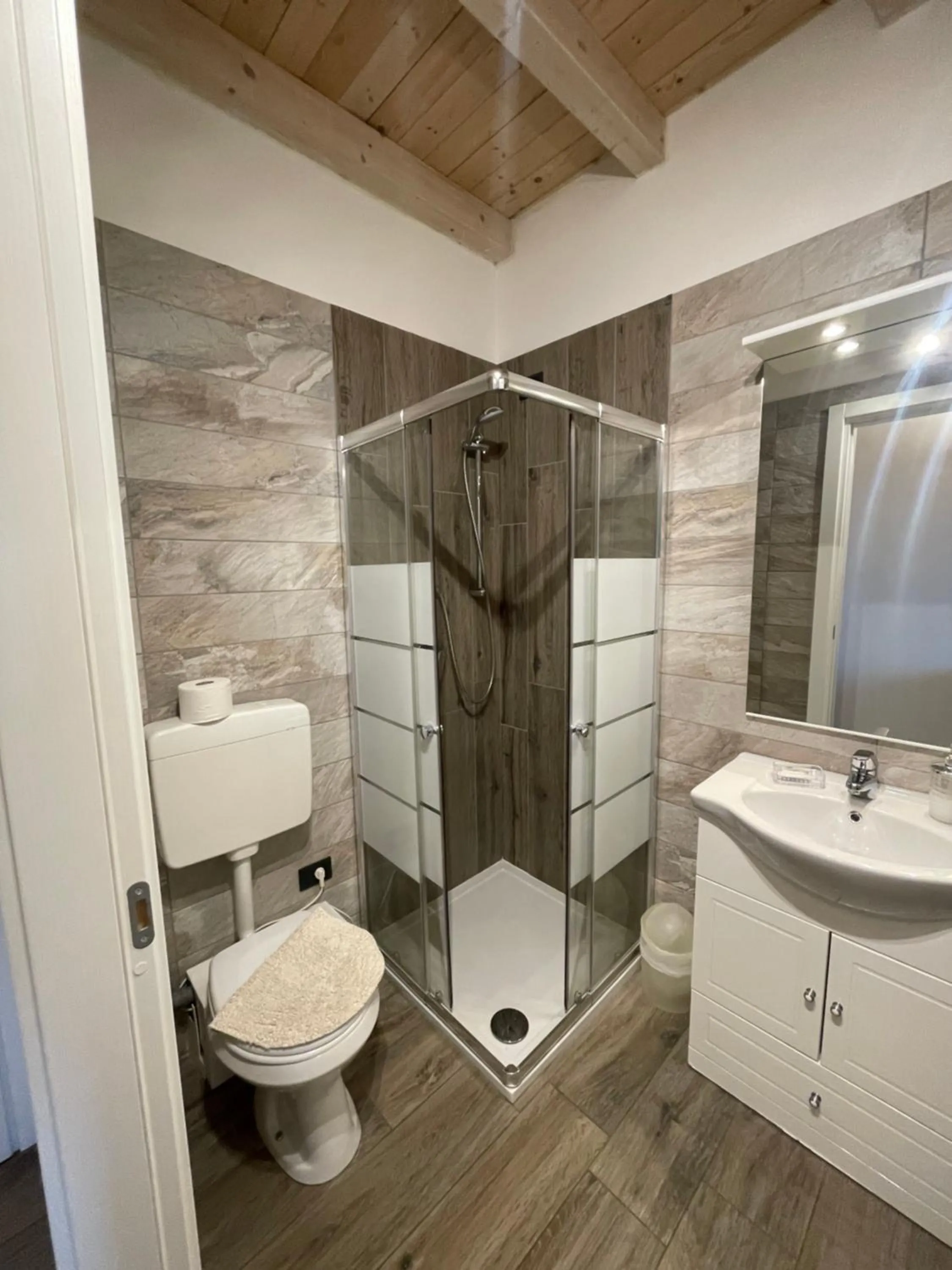 Shower in Homely - Malpensa & Fiere Milano