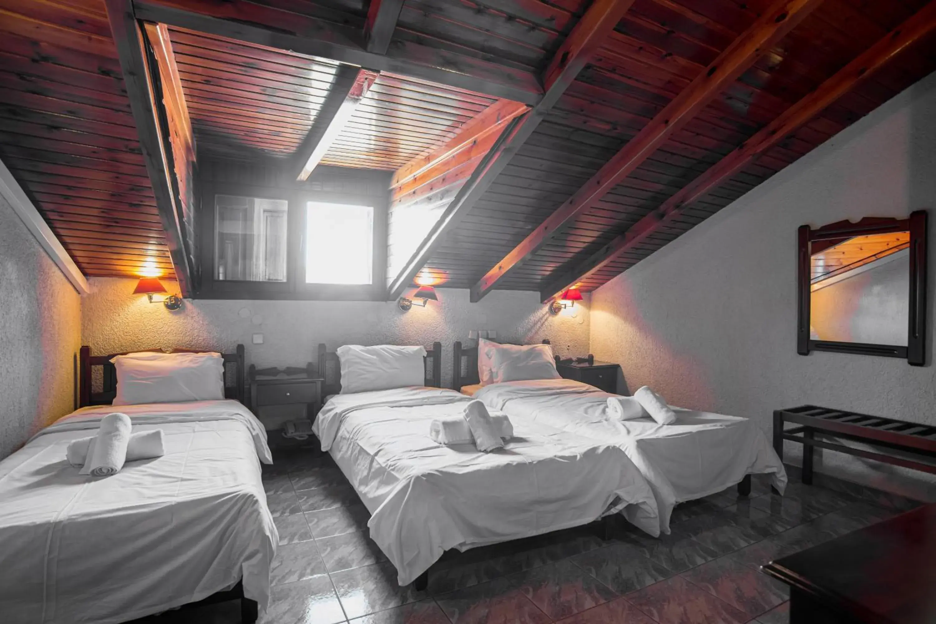 Basic Triple Room in Hotel Villa Apollonia Delphi Basic Triple Room in Hotel Villa Apollonia Delphi