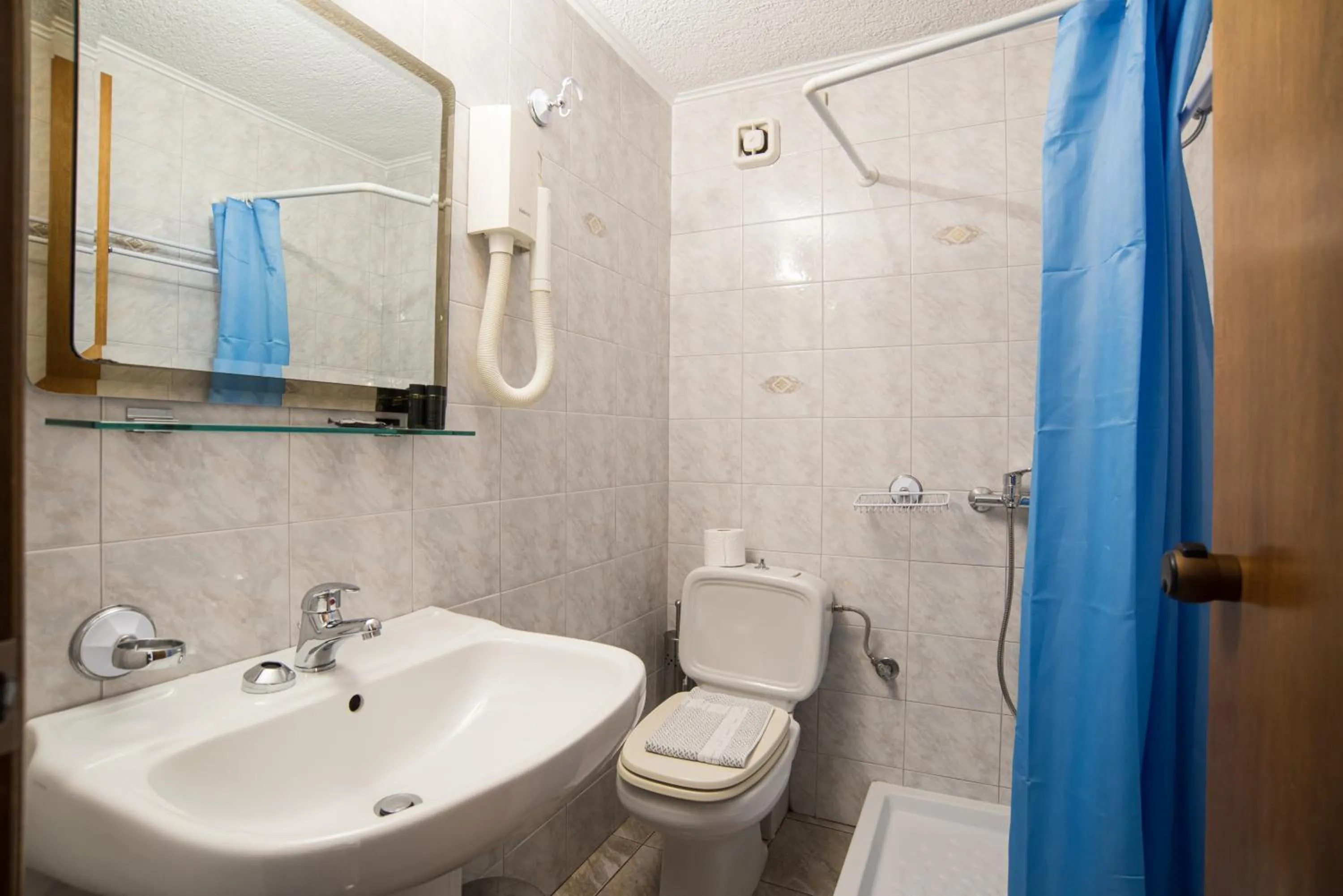 Shower in Hotel Villa Apollonia Delphi