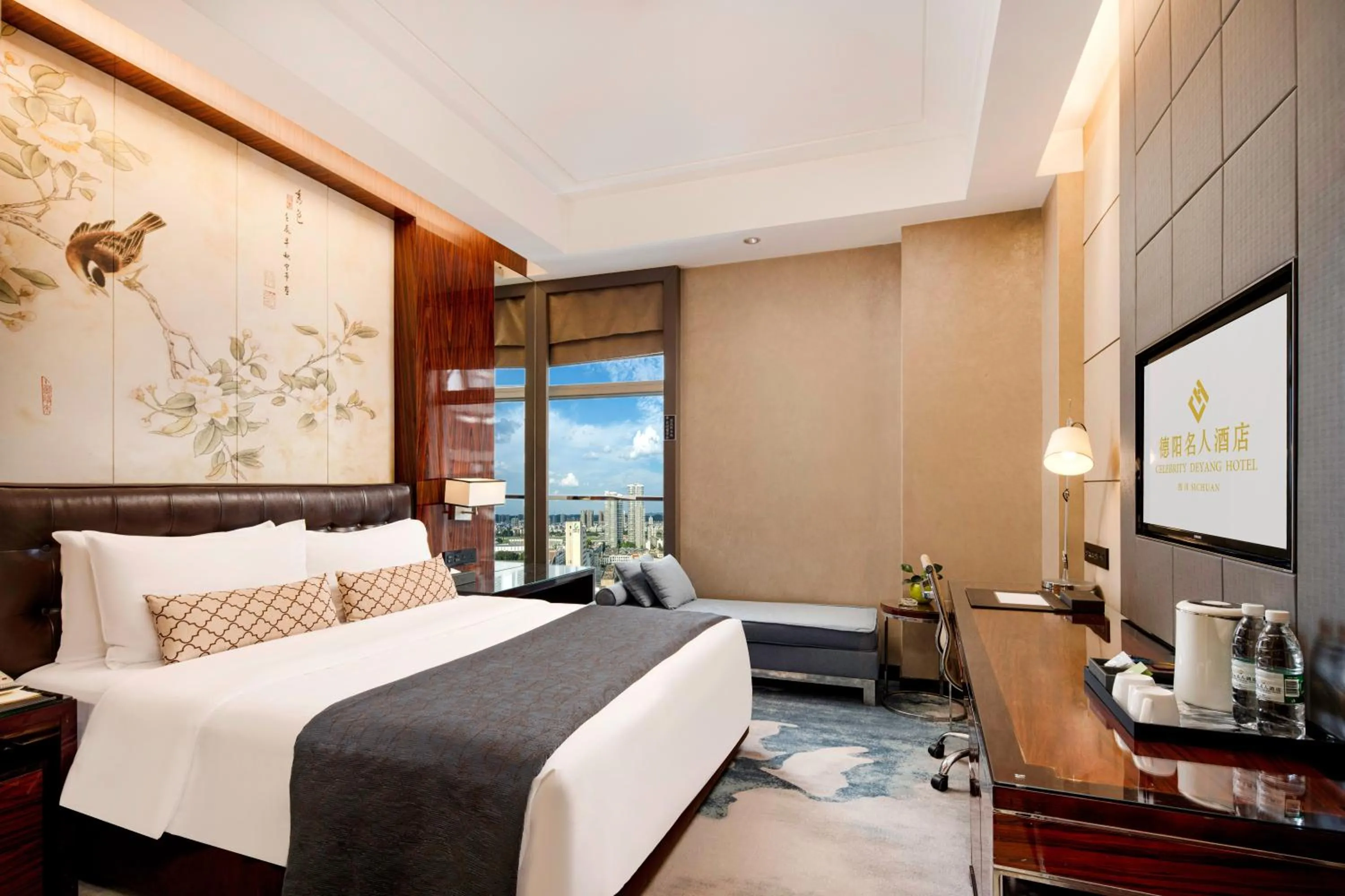 Deluxe Room (1 adult + 1 child) - single occupancy in Deyang Celebrity Hotel