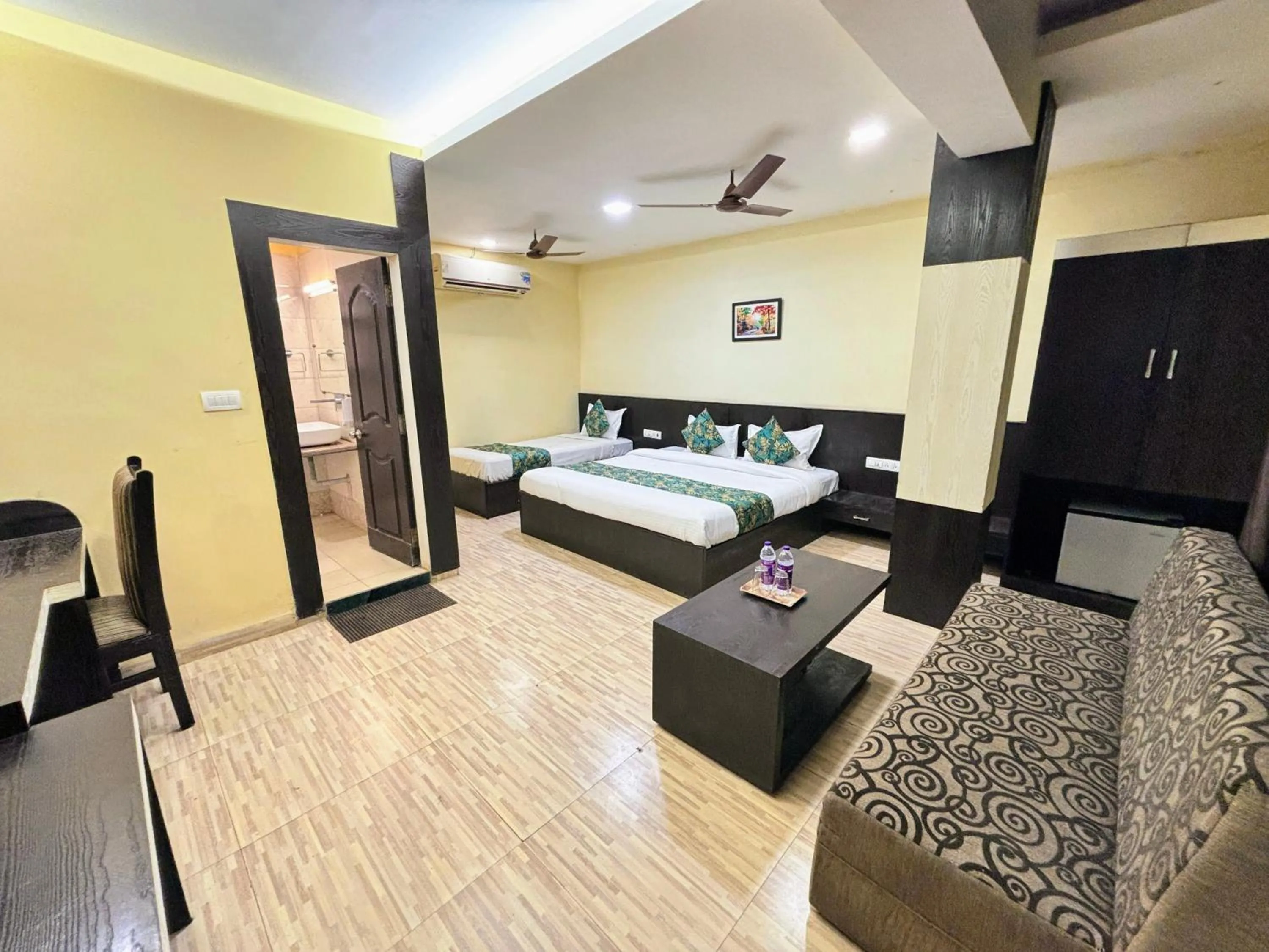 Toilet in Hotel Wardhman