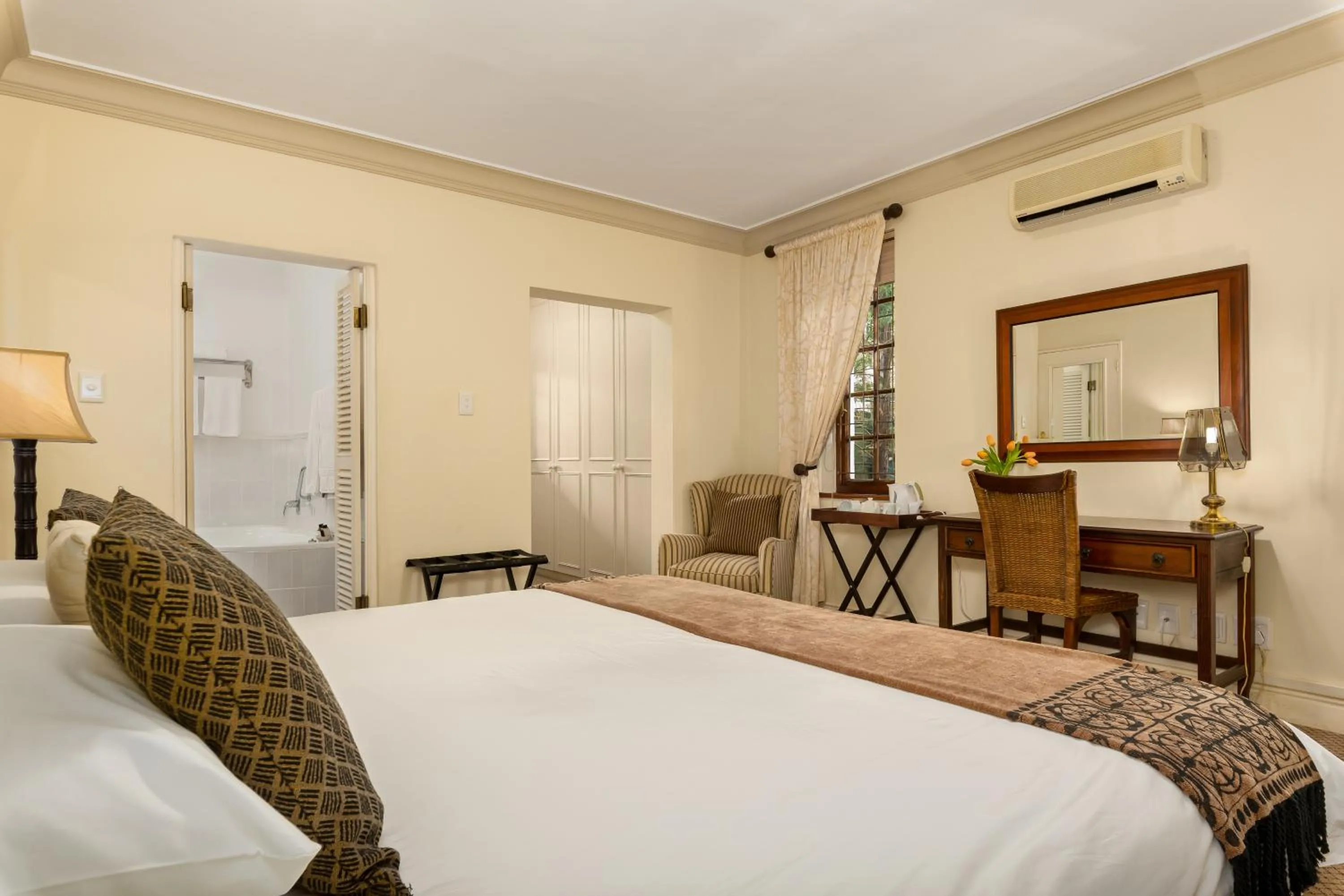 Bed in Gable Manor by Neighbourgood