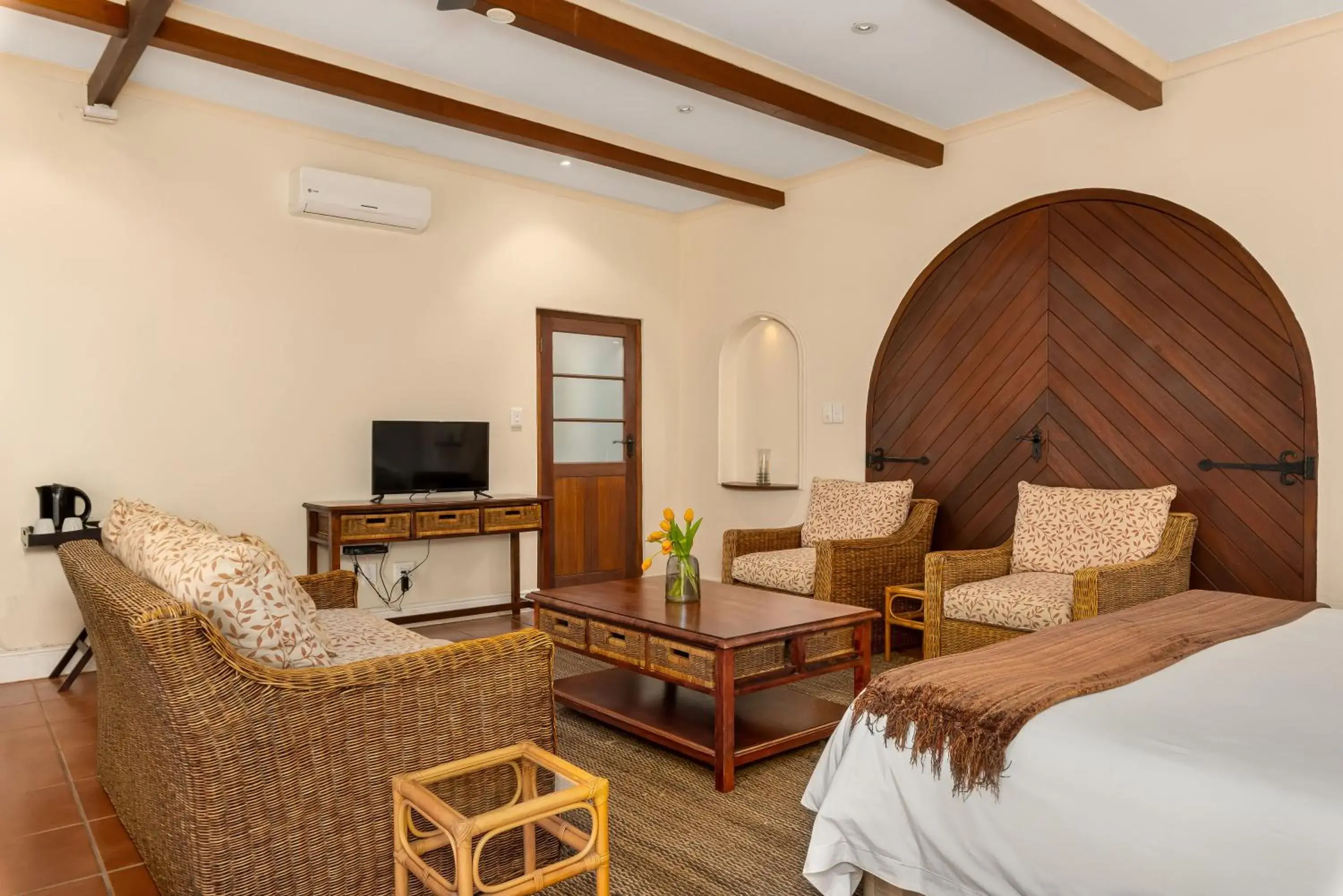 Bed in Gable Manor by Neighbourgood Bed in Gable Manor by Neighbourgood