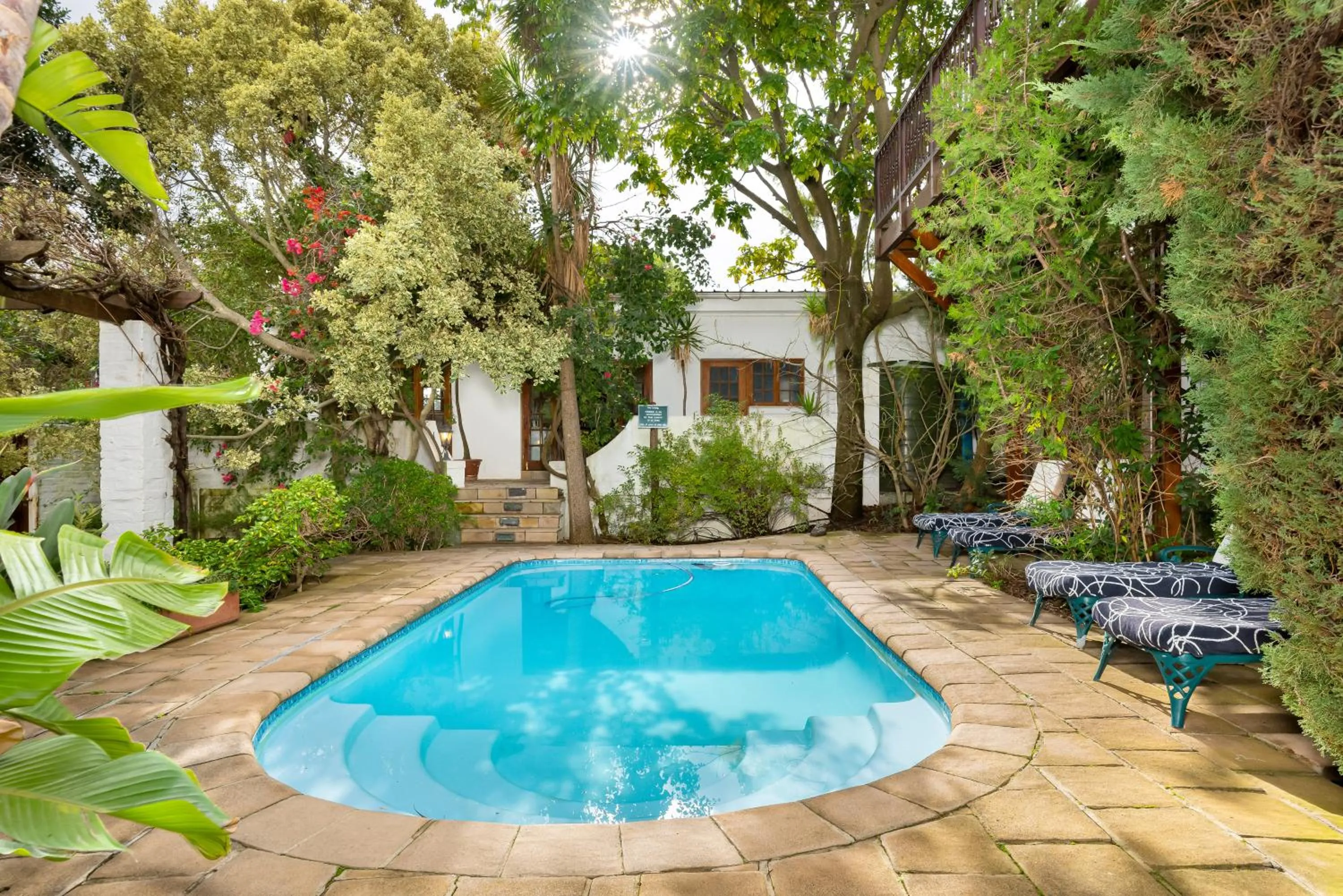 Garden in Gable Manor by Neighbourgood