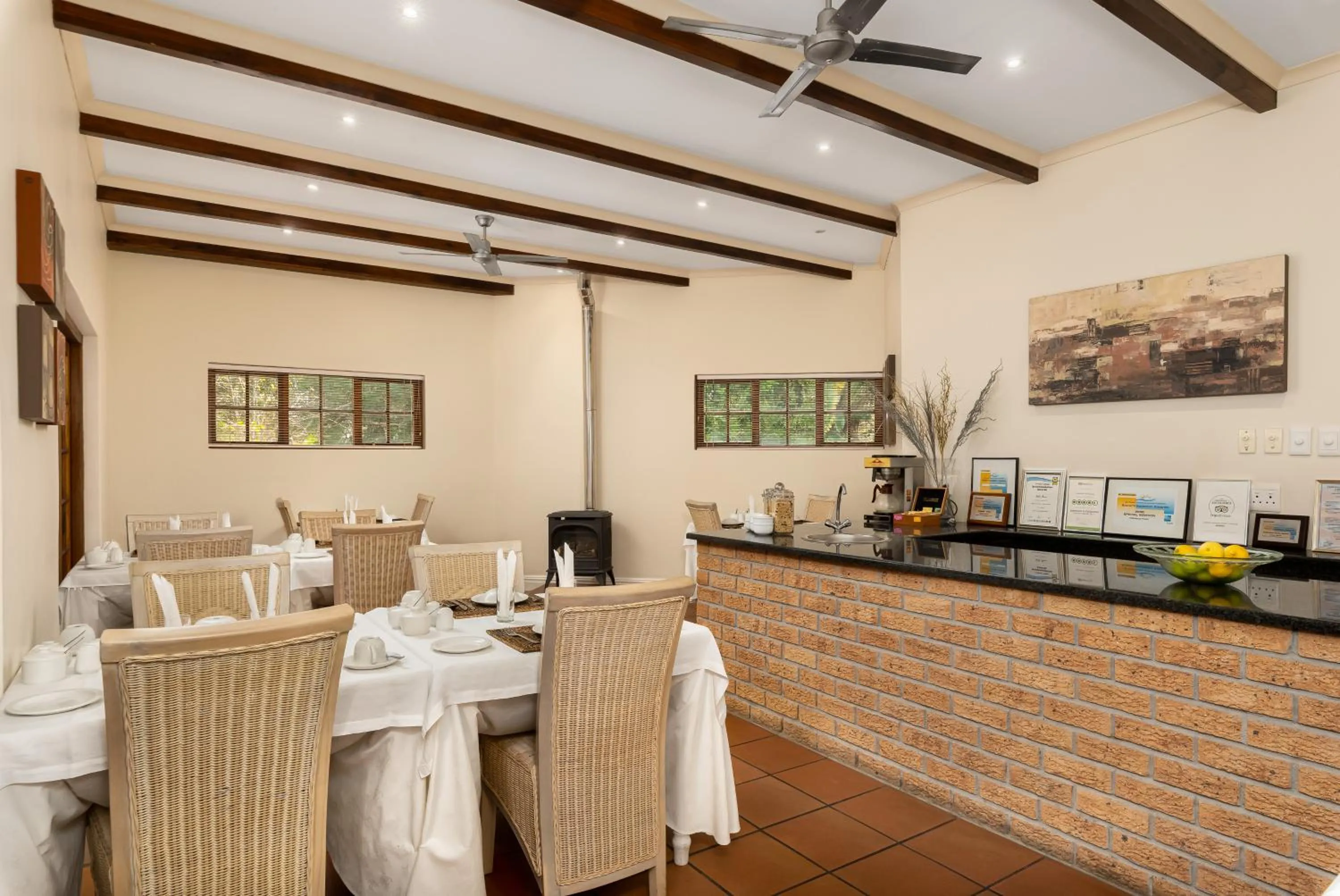 Seating area in Gable Manor by Neighbourgood