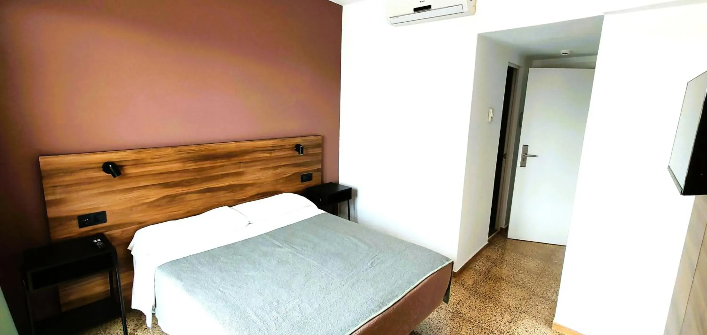Double Room in Hotel OCTOPUS Double Room in Hotel OCTOPUS