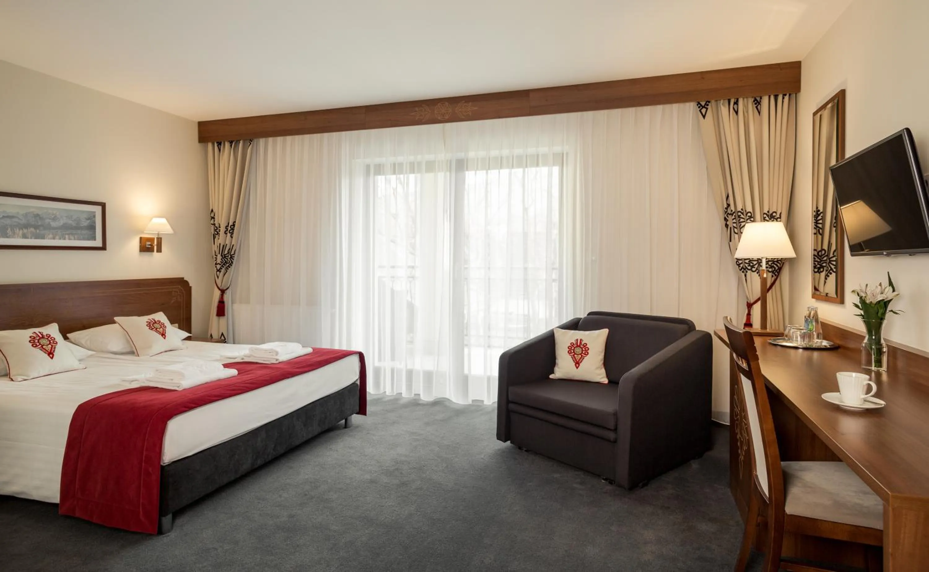 Photo of the whole room, Bed in Hotel Logos