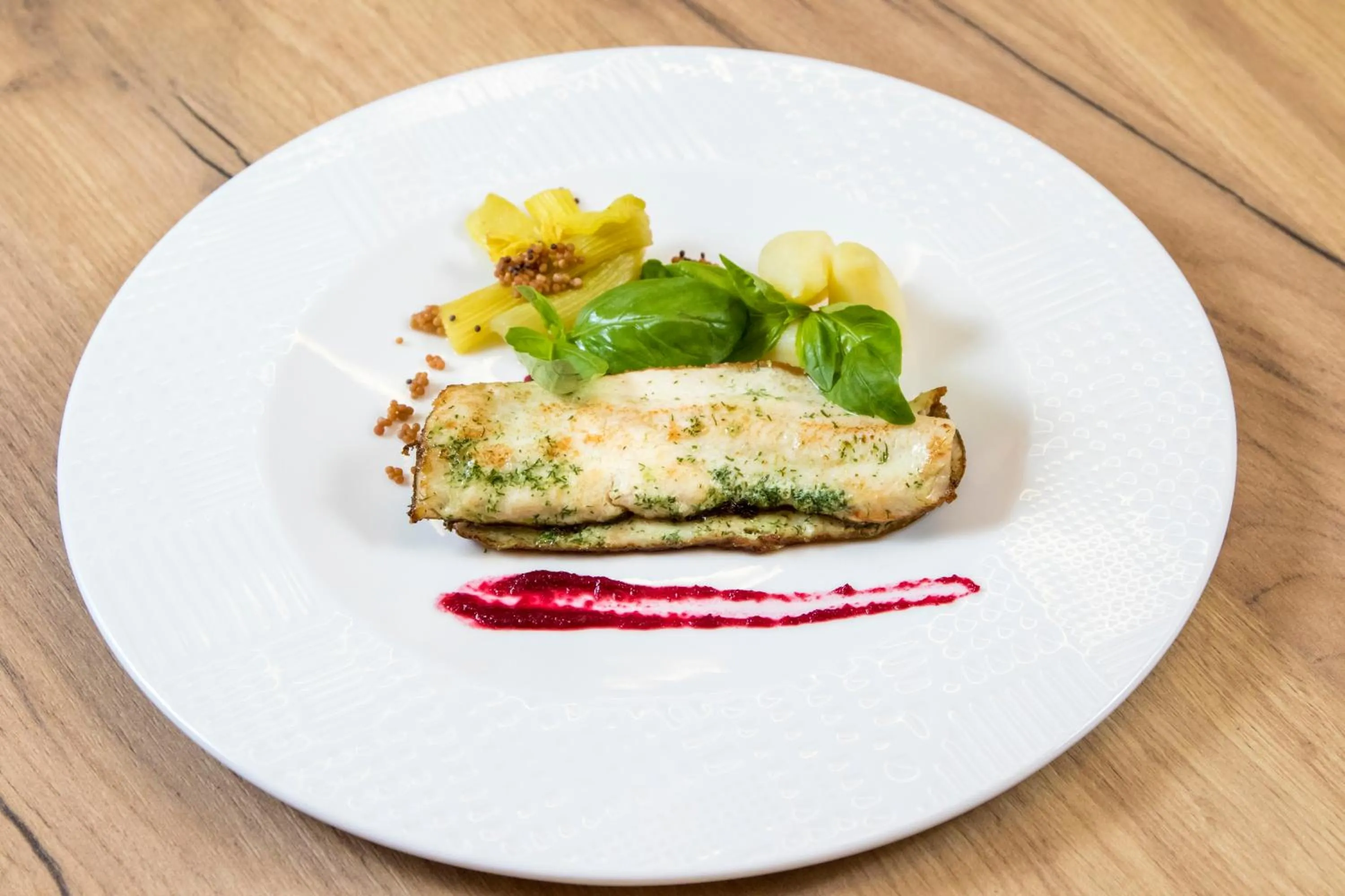 Restaurant/places to eat in Hotel Logos